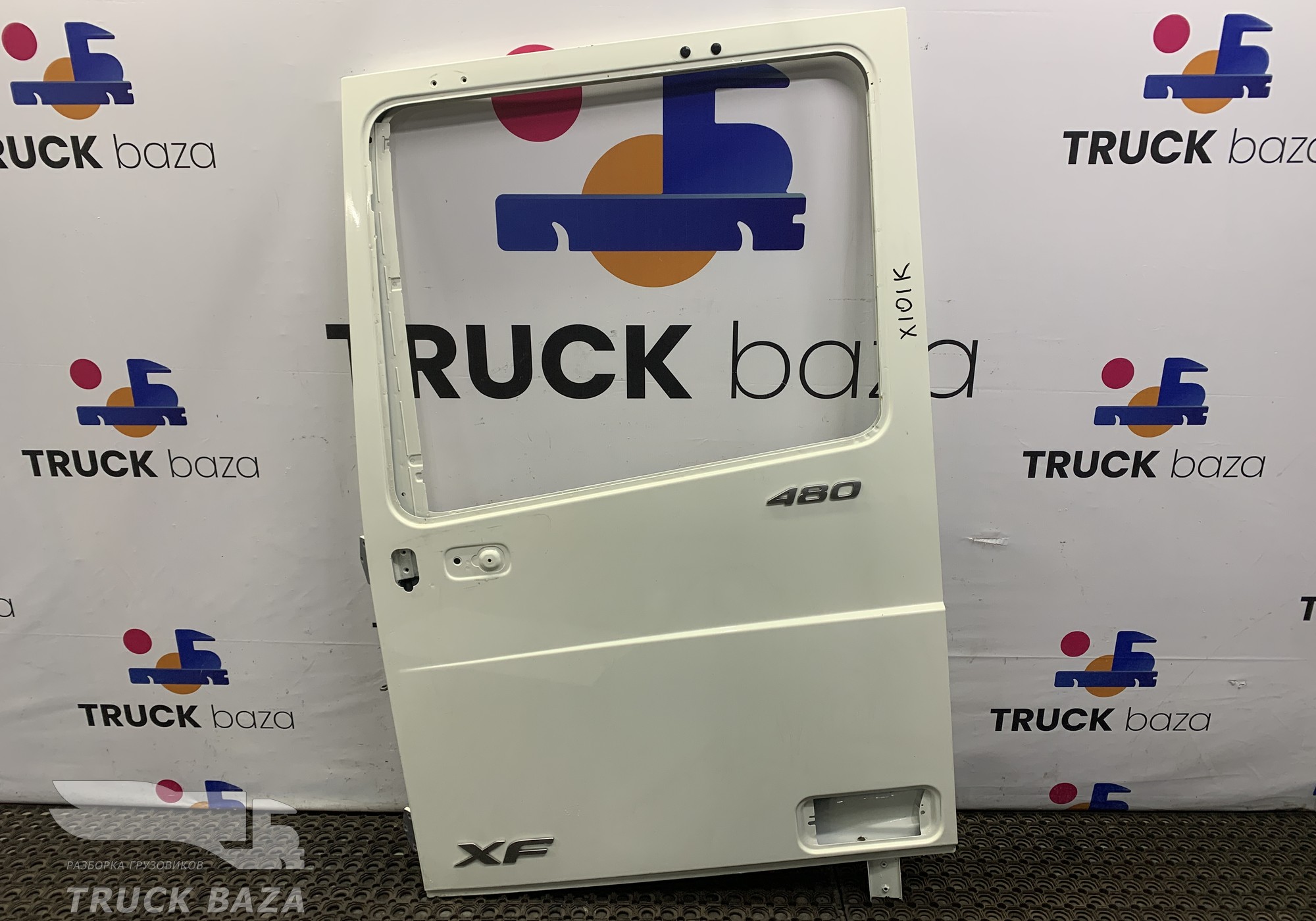 1881862 Каркас двери левой для Daf XF106 (с 2012)