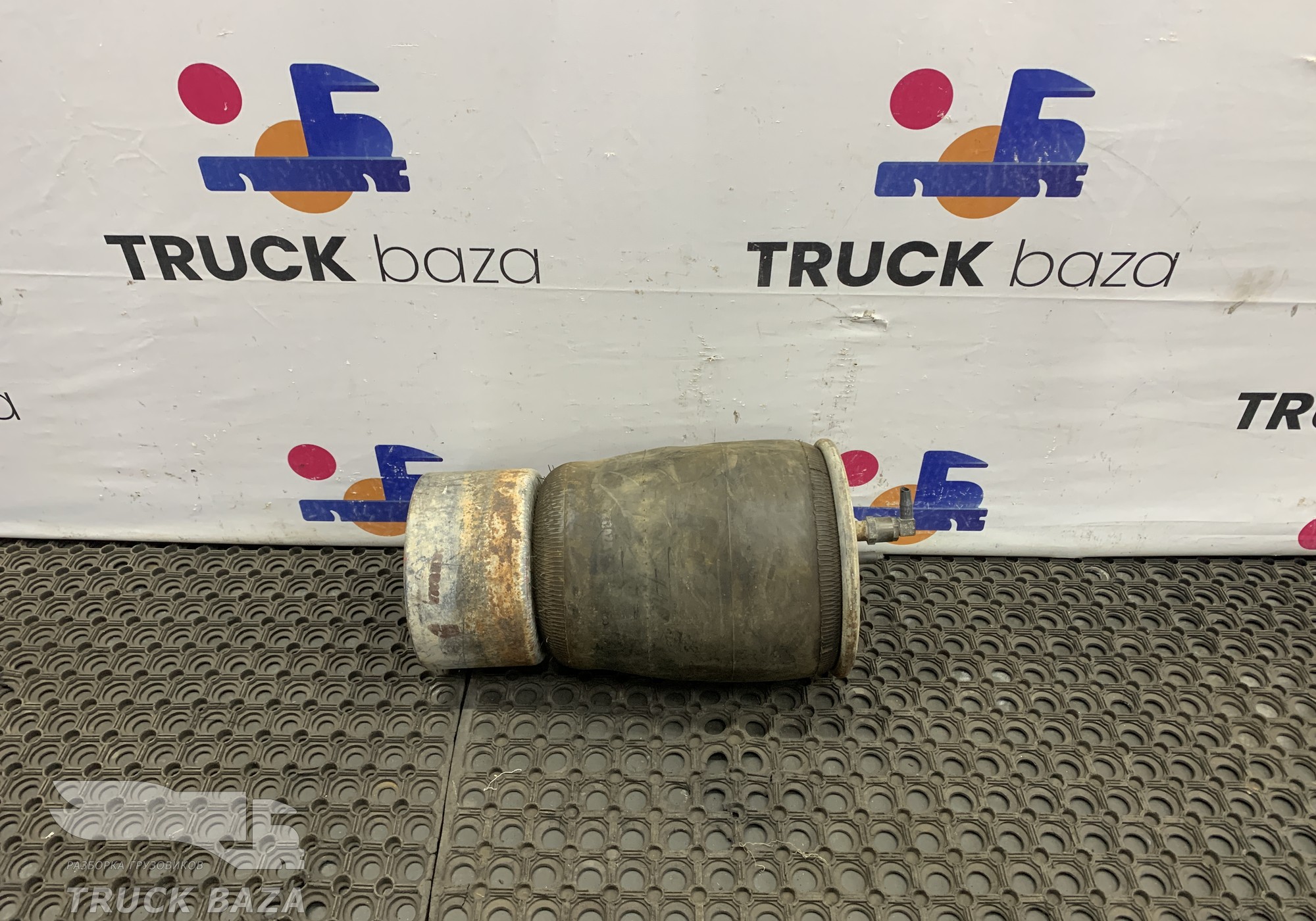 1697678 Подушка пневмоподвески задняя