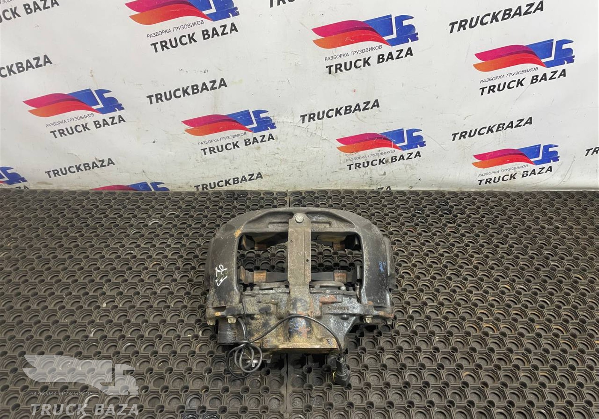 GC462B118AD Суппорт передний правый для Ford F-MAX (с 2018)