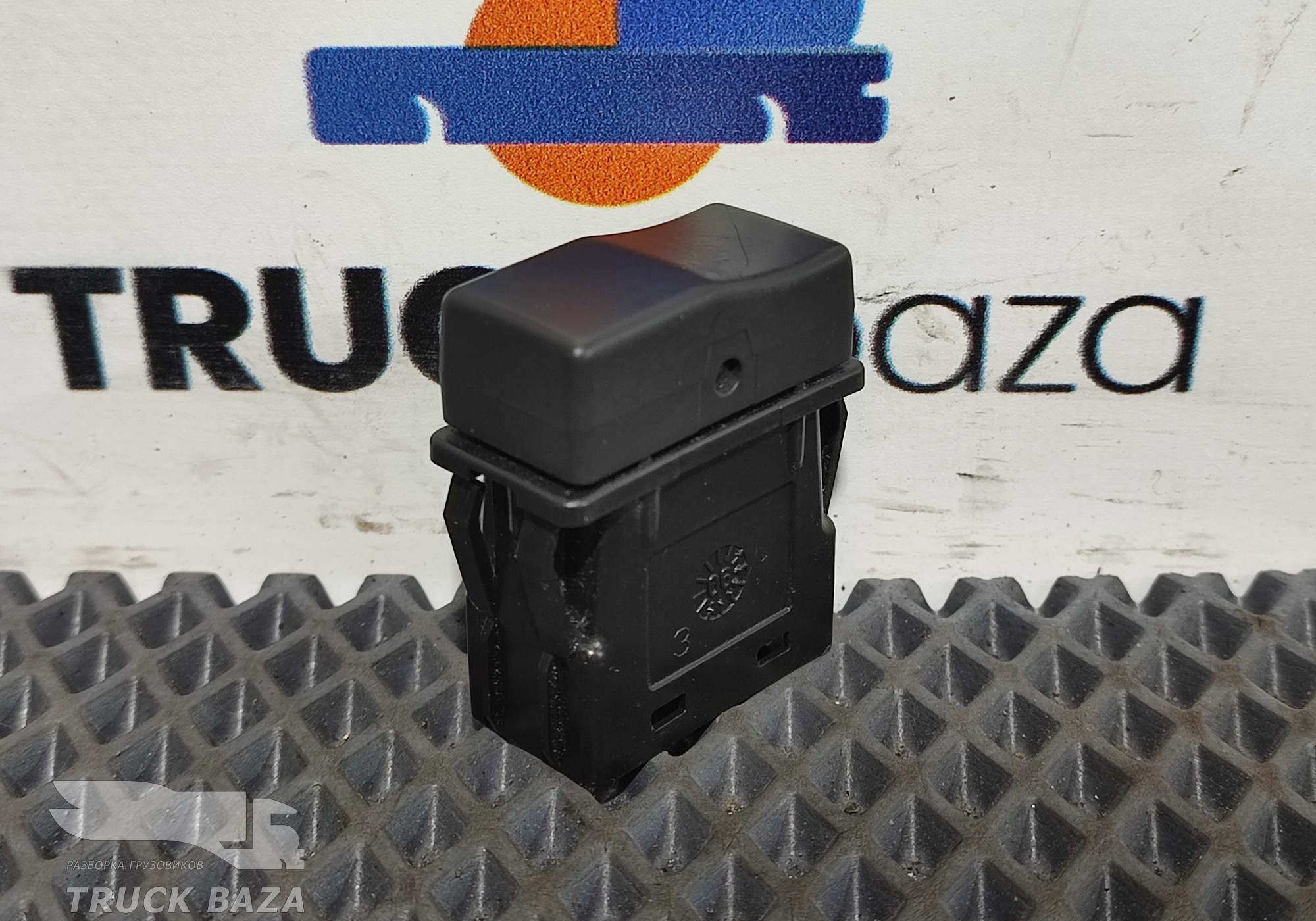 628703 Заглушка кнопки для Renault Premium II (с 2005 по 2013)