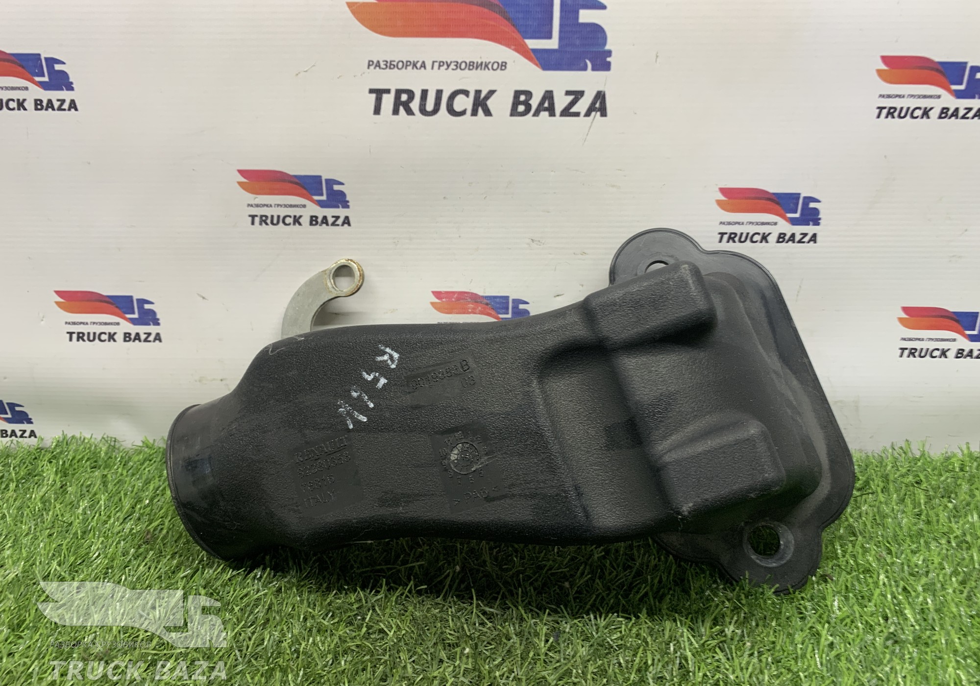 82380358 Патрубок автономного отопителя для Renault T (с 2013)