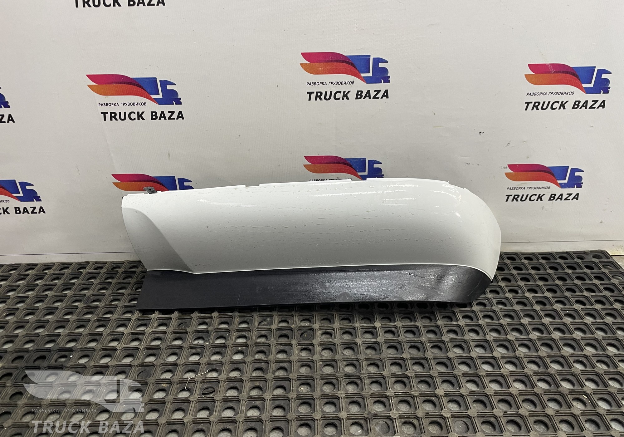 504190700 Спойлер переднего бампера левый для Iveco EuroCargo I (с 1991 по 2000)