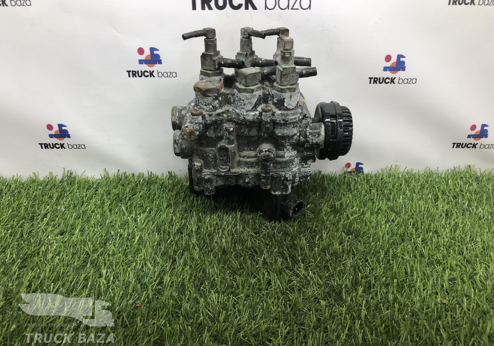 81259026158 Кран уровня пола главный