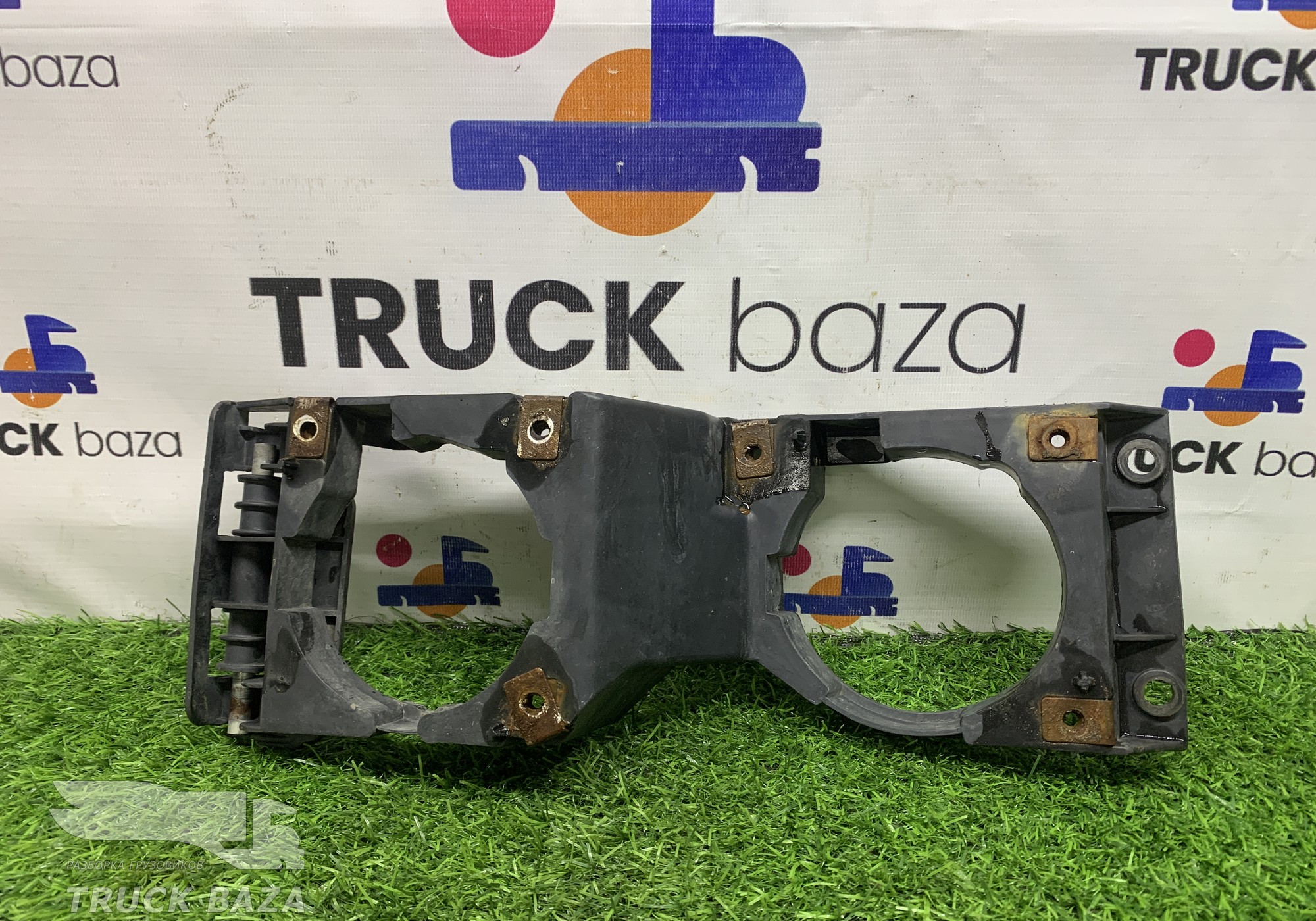 1786693 Кронштейн фары противотуманной правый