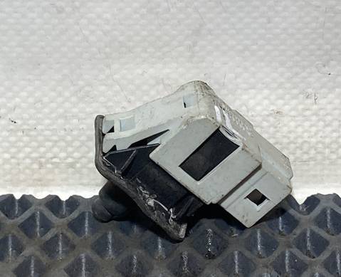 0088202310 Концевик двери для КАМАЗ 5490