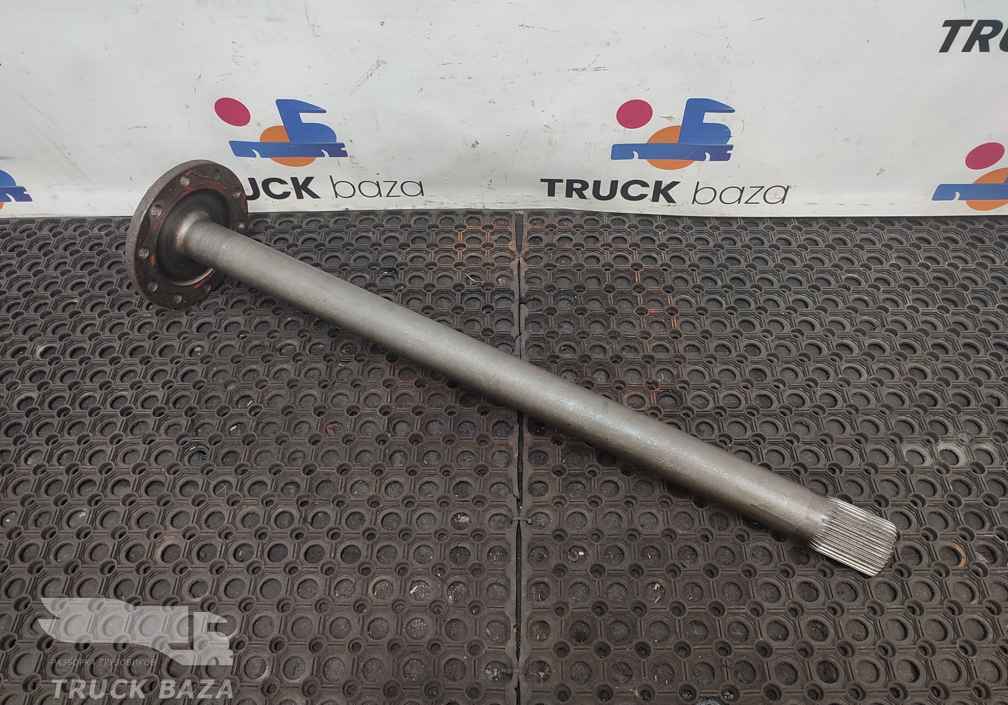 81355020146 Полуось без блокировки