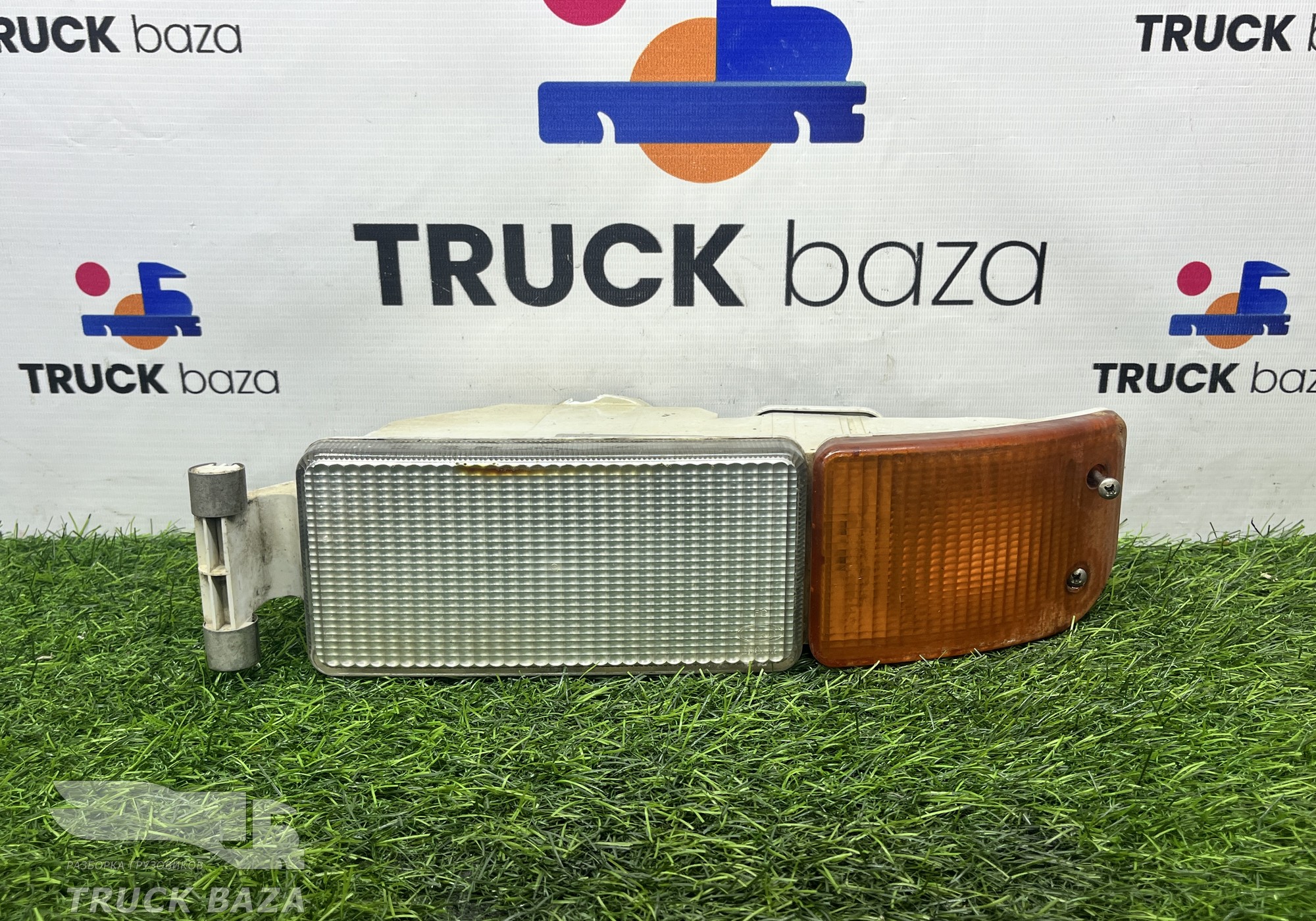 81253206089 Фара противотуманная левая