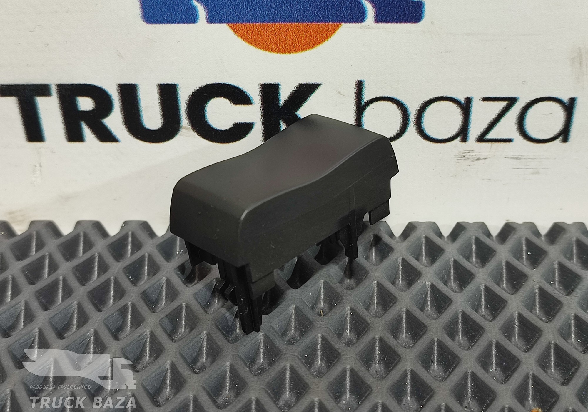 2258466 Заглушка кнопки для Scania 6-series R (с 2016)