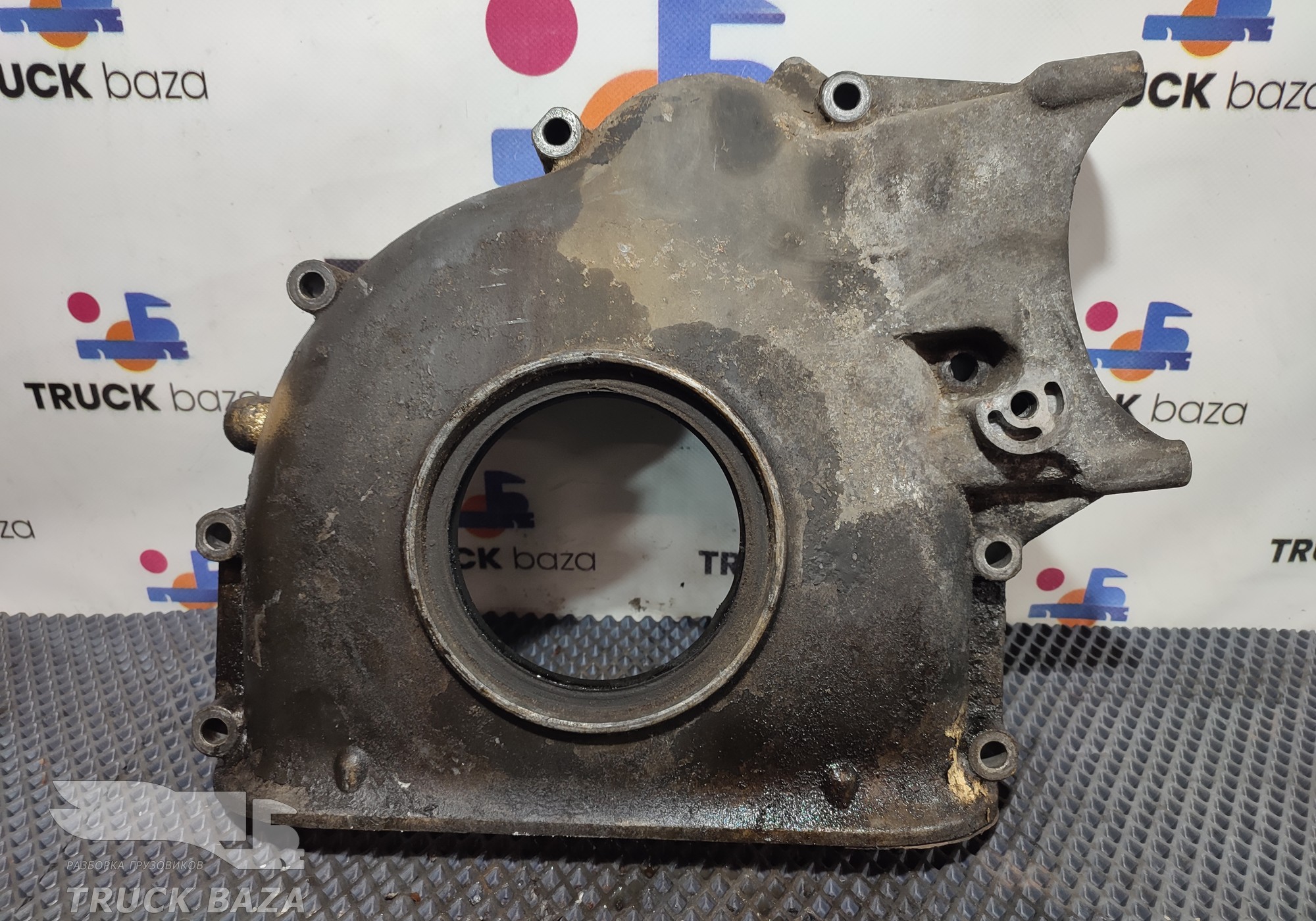 1794184 Крышка плиты двигателя