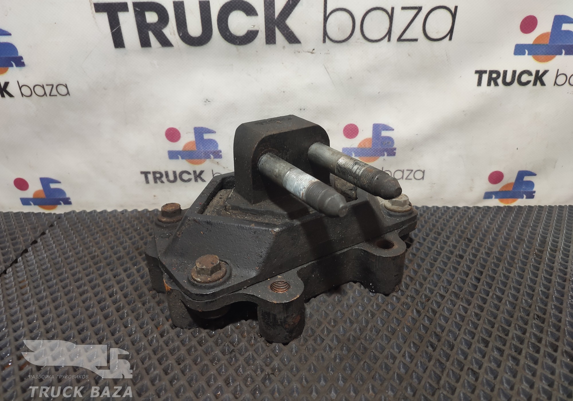 54901100104502 Подушка двигателя передняя для КАМАЗ 54901