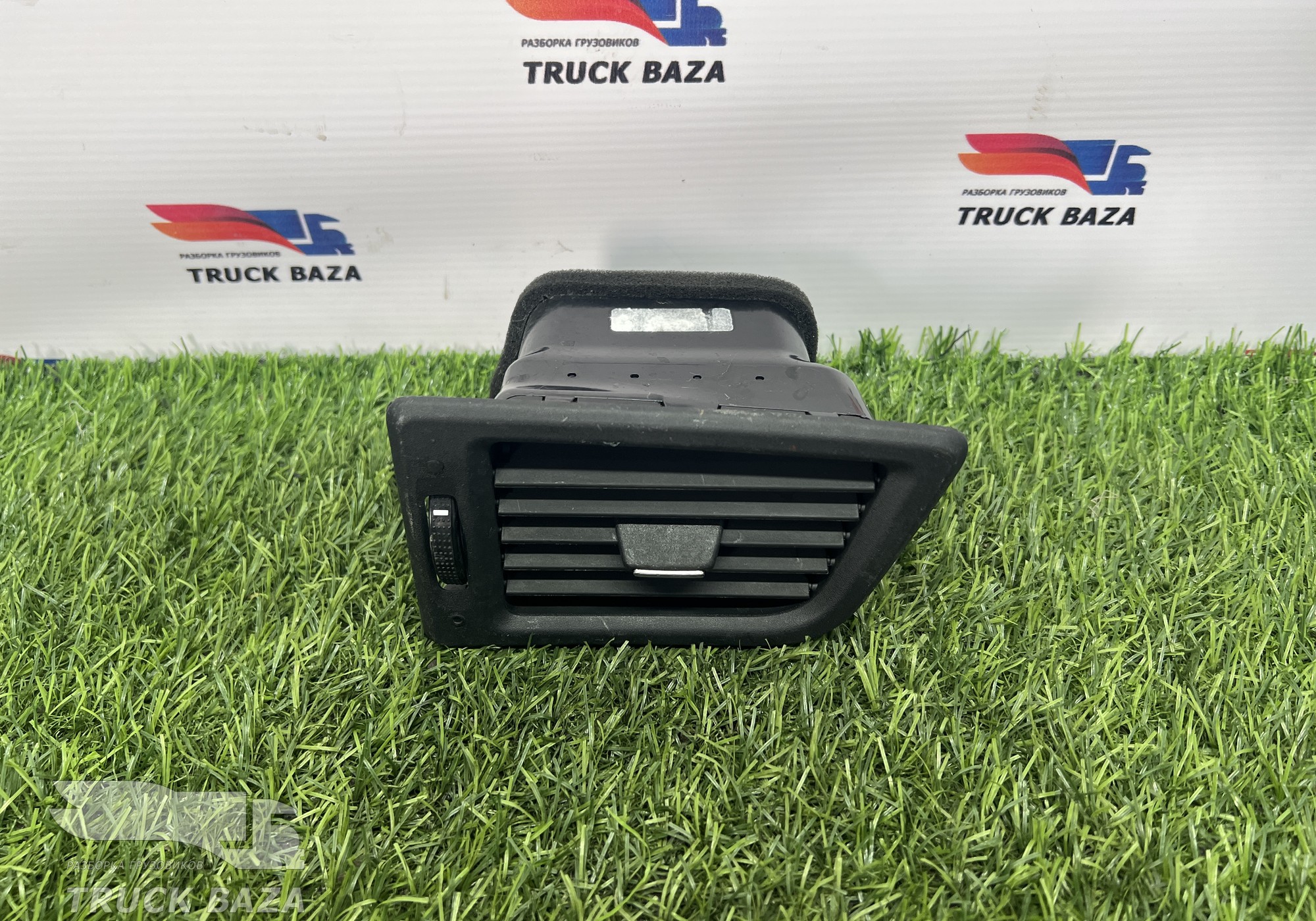 549018103121 Дефлектор воздушный левый для КАМАЗ 54901