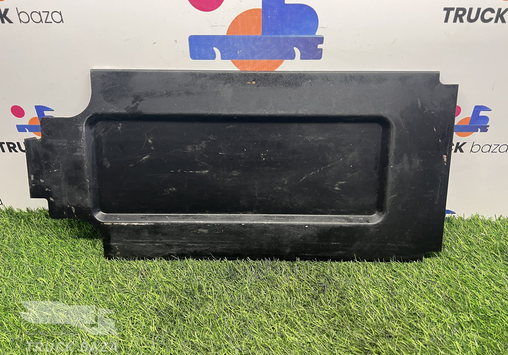 9406801207 Накладка спальника для КАМАЗ 5490 (с 2013)