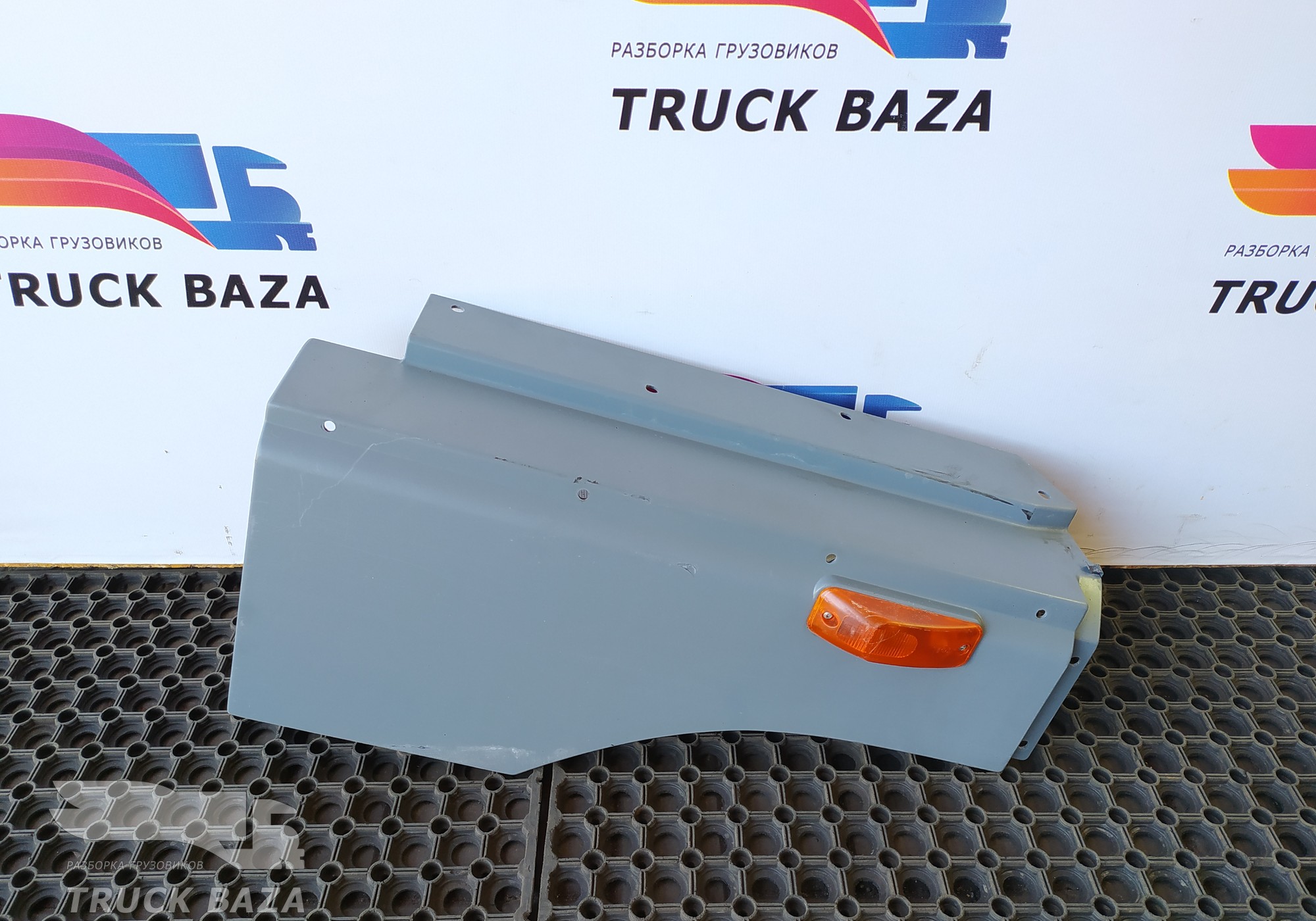 1817505 Продолжение крыла правое для Daf