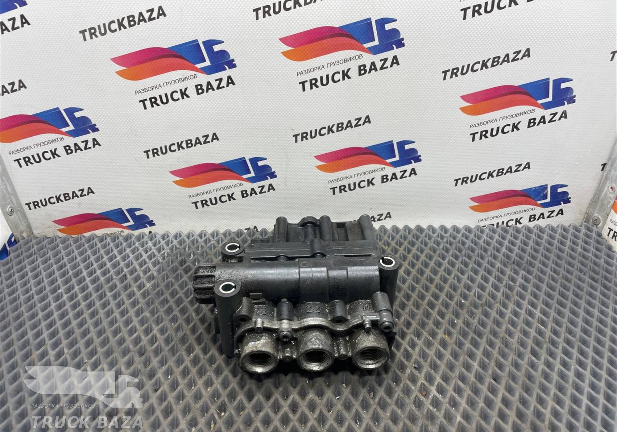 0013271425 Кран уровня пола главный для Mercedes-Benz Actros New Actros MP4 (с 2011)