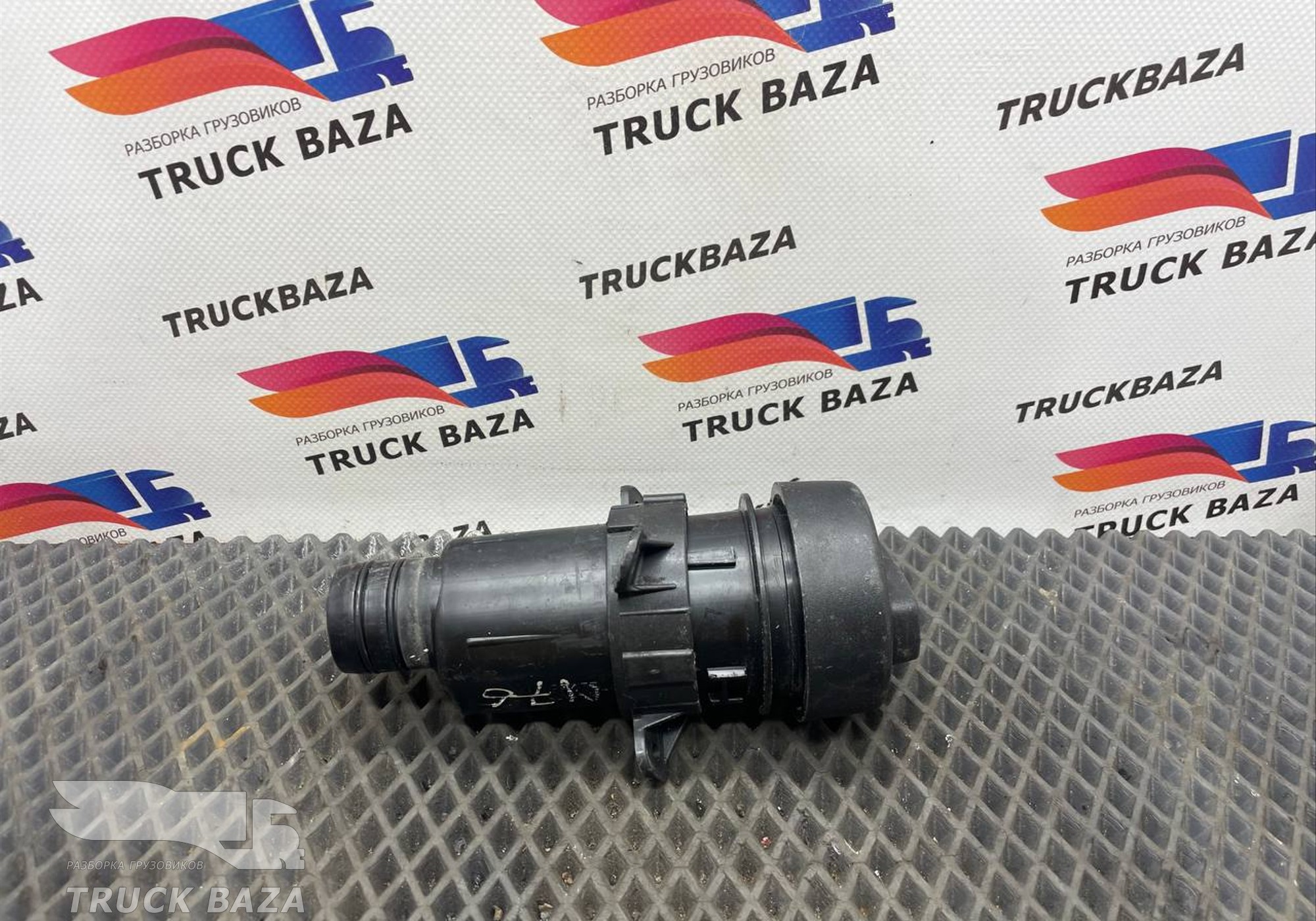 81264810101 Штуцер заливной бака омывателя для Man TGX TG3 (с 2020)