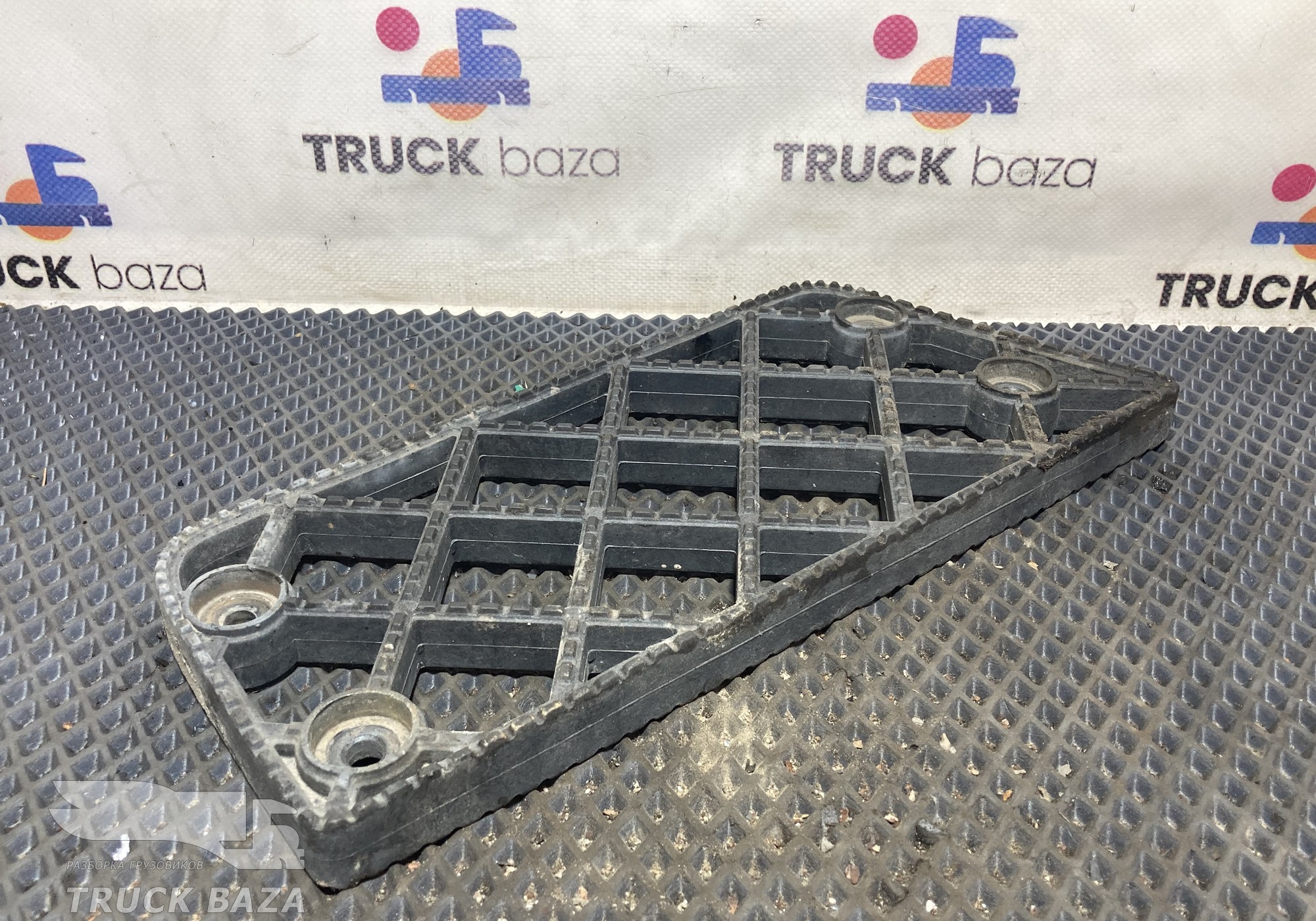 5490840501710 Площадка подножки для КАМАЗ 5490 (с 2013)