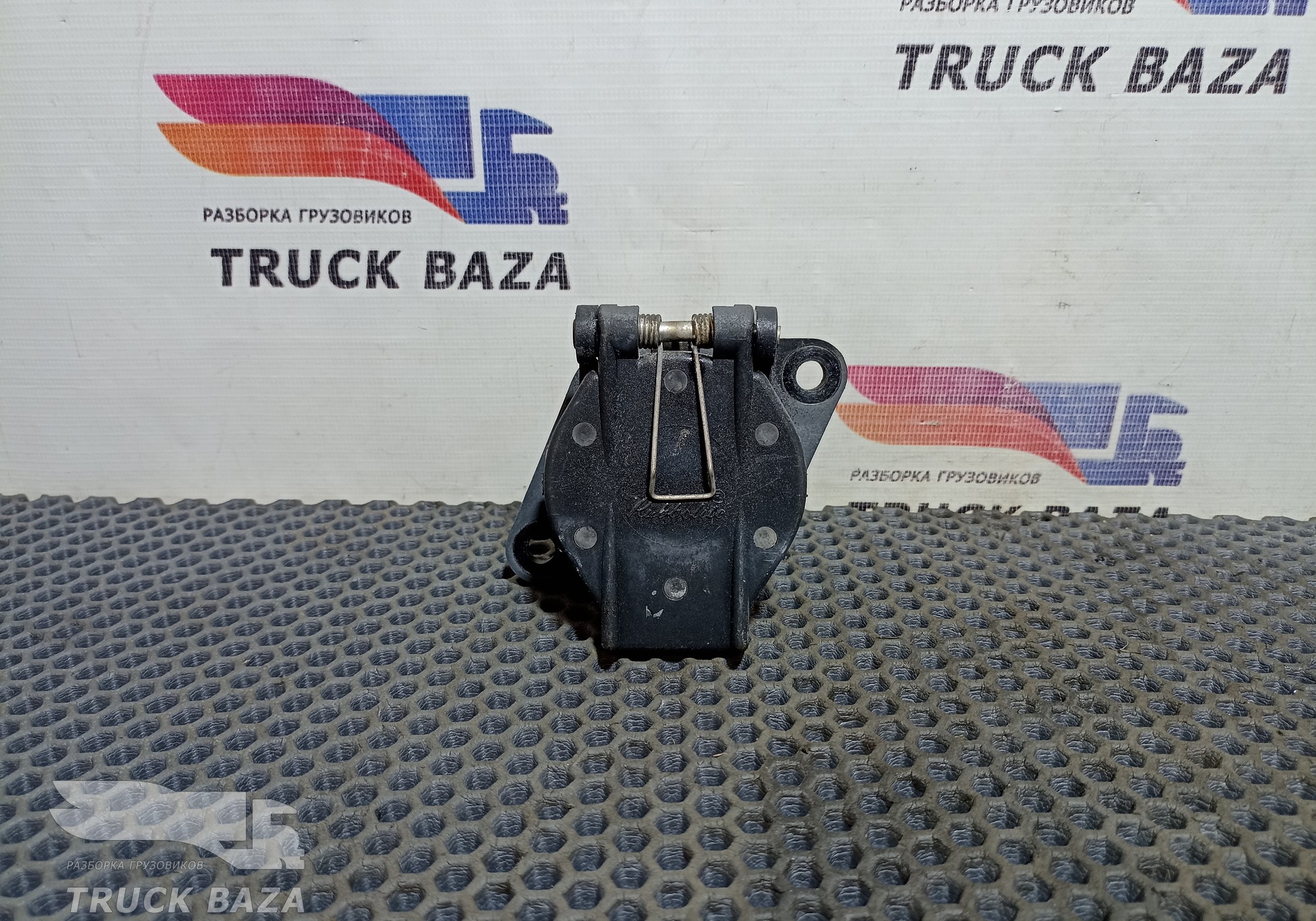 81254326042 Корпус розетки для Mercedes-Benz Actros MP1 (с 1996 по 2003)