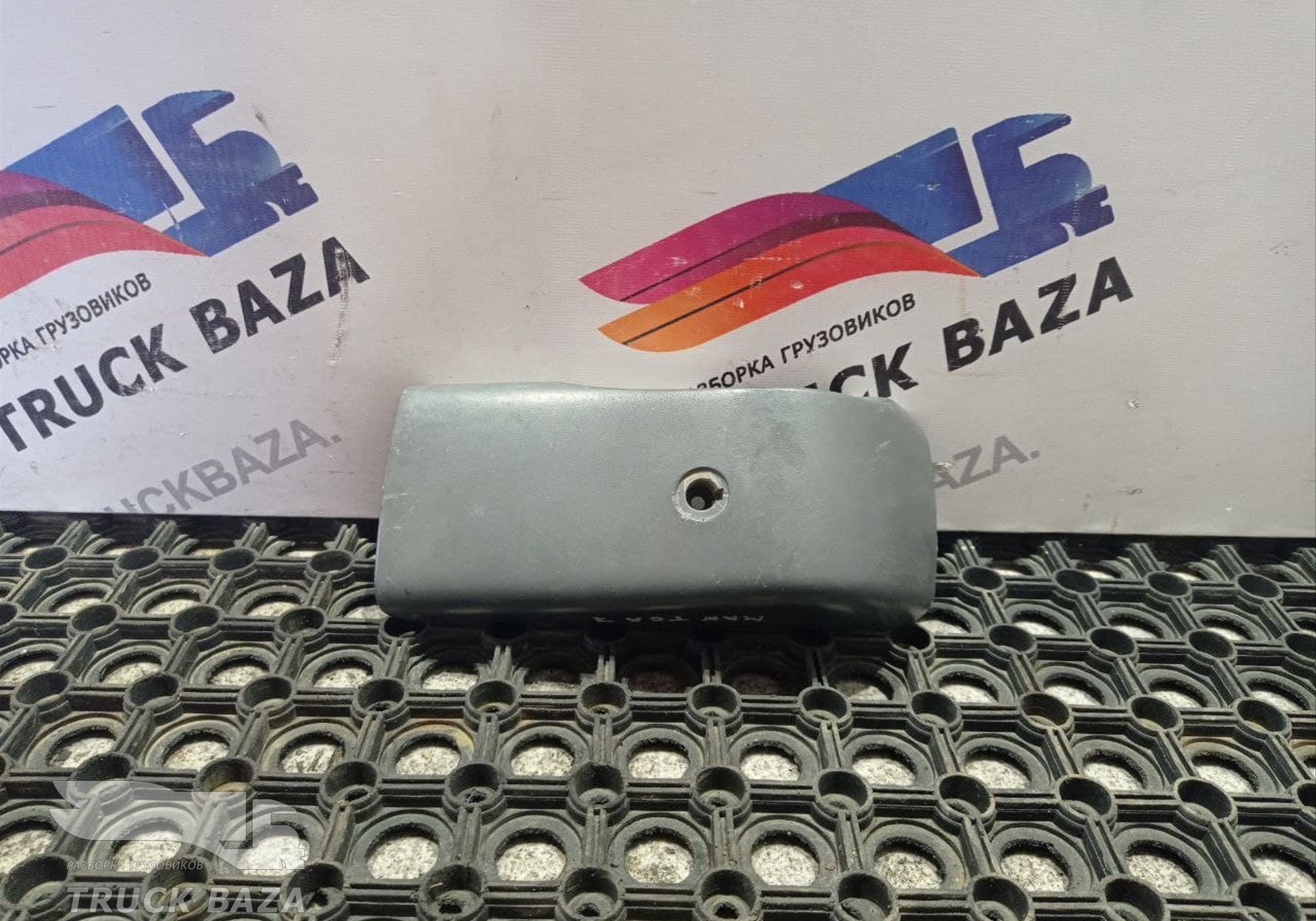 81637310261 Накладка на зеркало для Man TGX