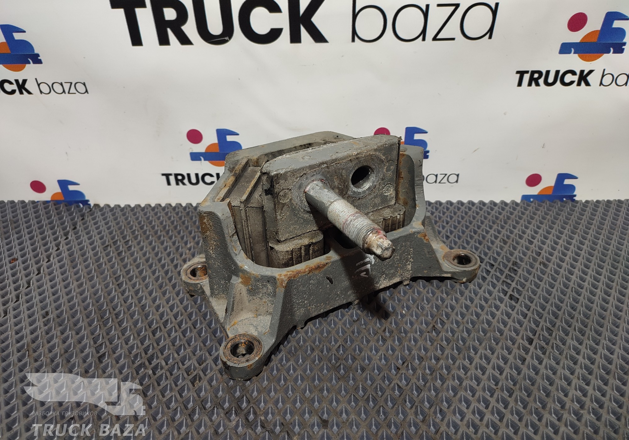 V120250101 Подушка двигателя задняя для Sinotruk Sitrak C7H