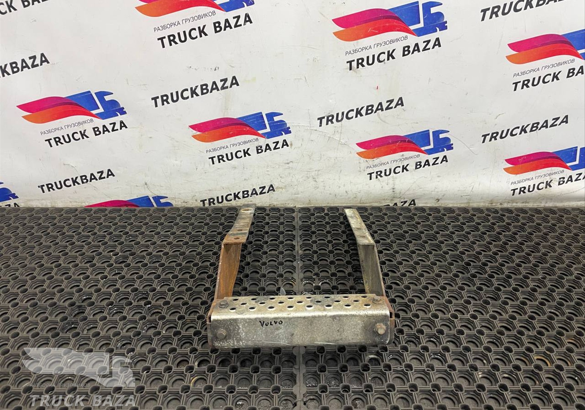 21891303 Подножка для Volvo FH 4 (с 2012)