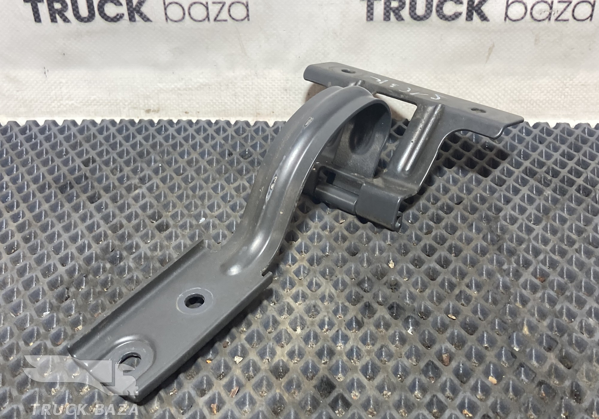 1761676 Петля бардачка