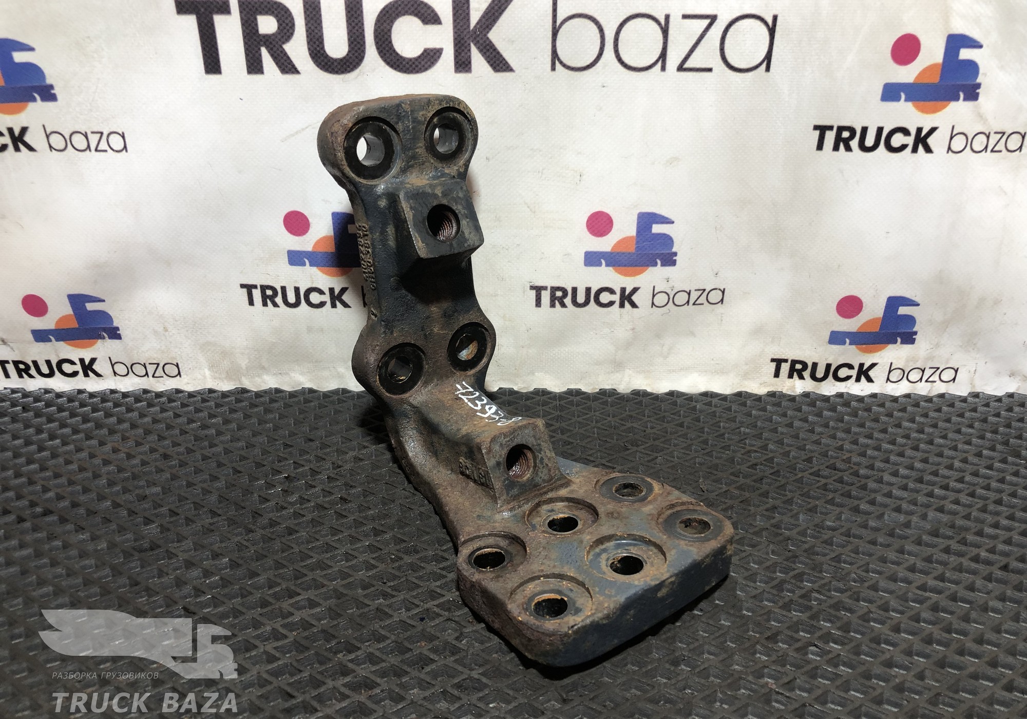 41022894 Кронштейн V-образной тяги для Iveco EuroTech