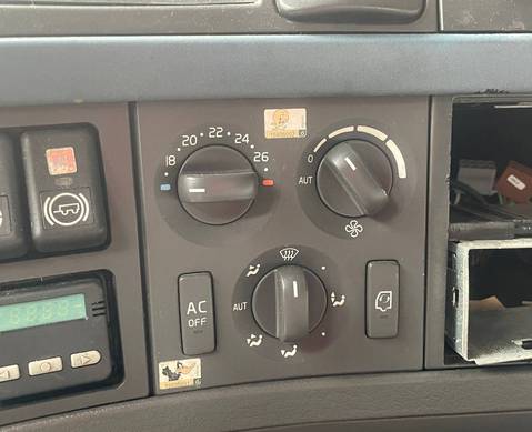 20508582 Блок управления отопителем для Volvo FM II (с 2002)
