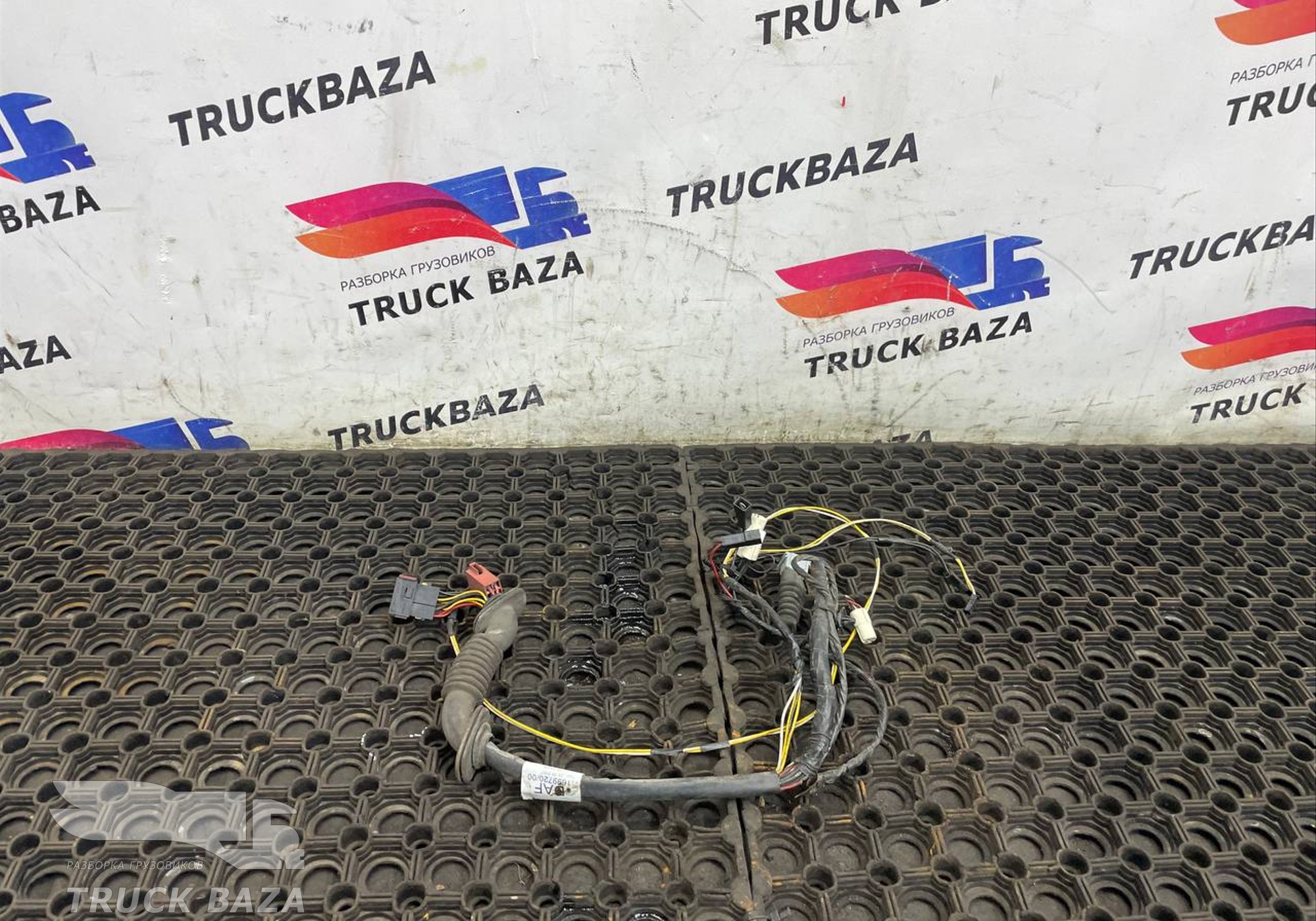 1699720 Проводка двери левой для Daf XF105 (с 2005)