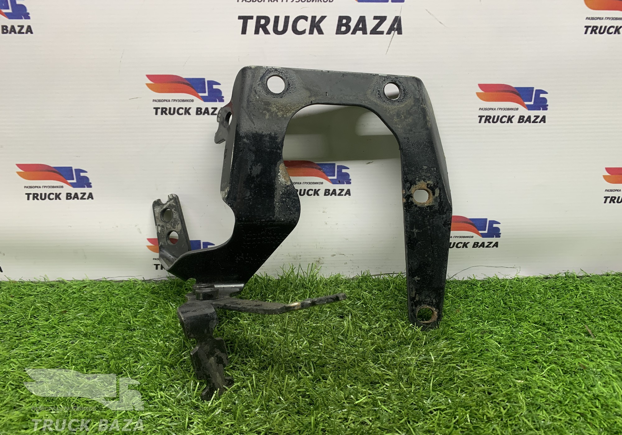 81473405164 Кронштейн бачка ГУРа