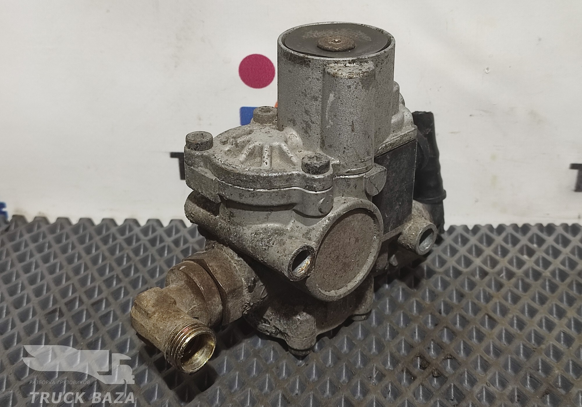 WG9000360515 Клапан ABS