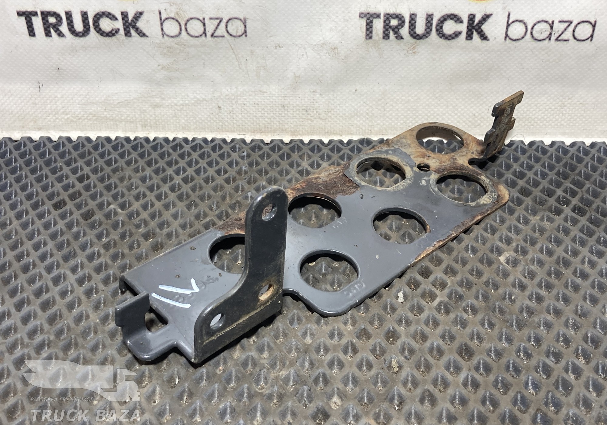 1883194 Кронштейн электромагнитных клапанов