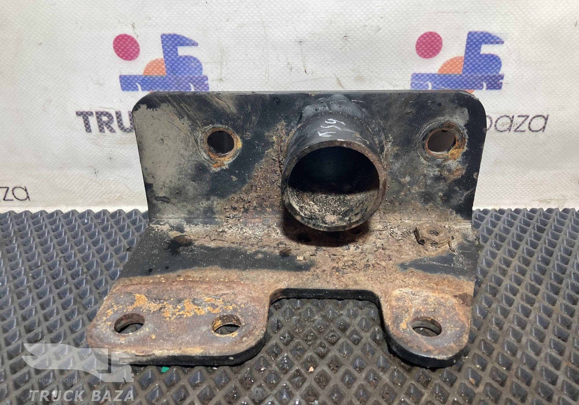 54905001178 Кронштейн крепления бампера правый для КАМАЗ 5490 (с 2013)