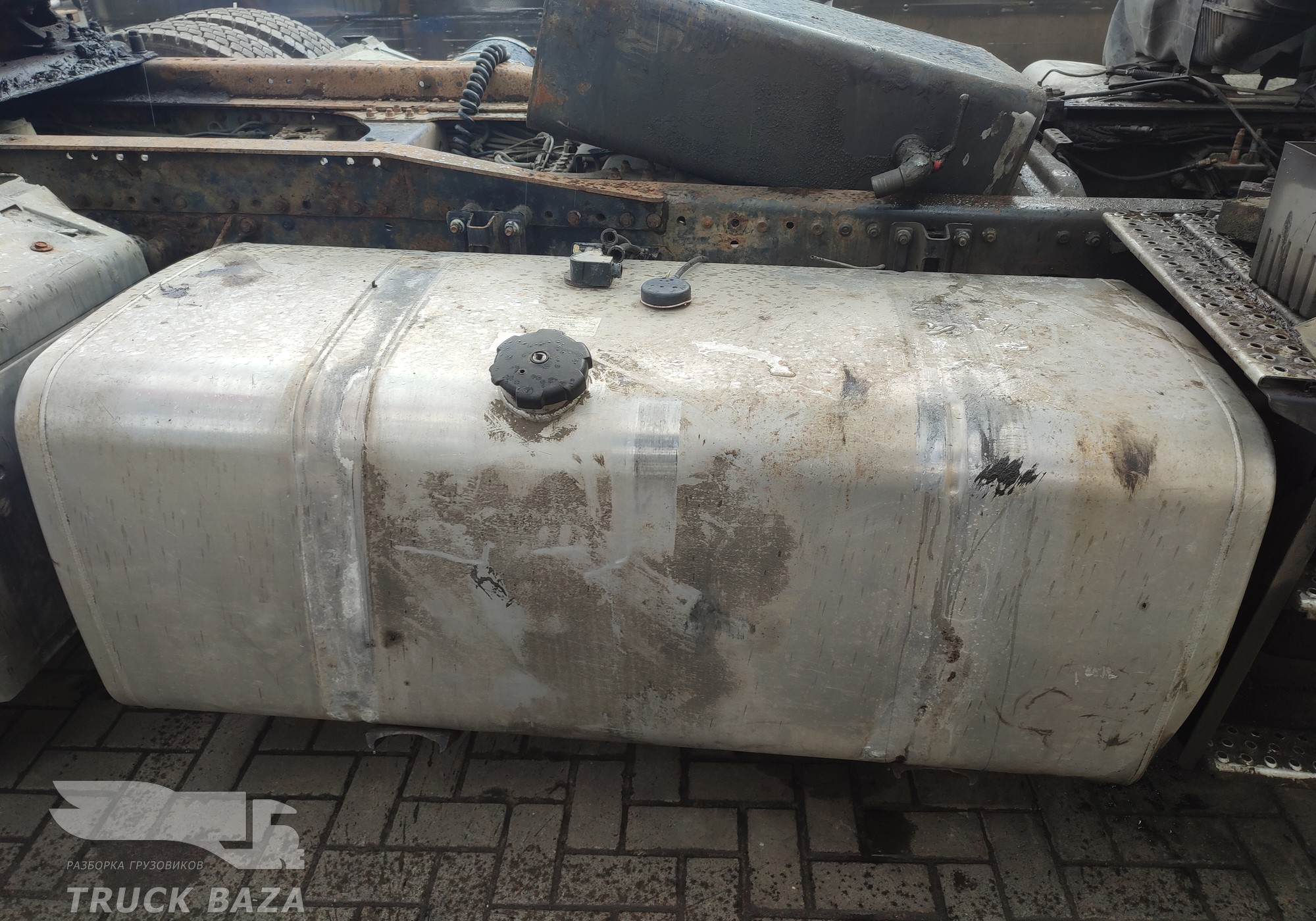 81122015686 Бак топливный 600 L для Man TGX