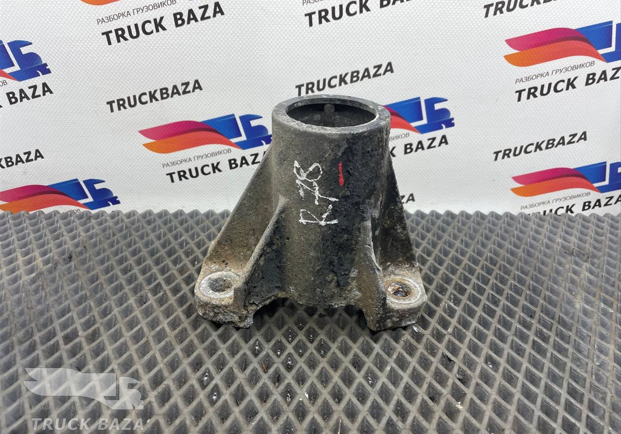 1079959 Кронштейн заднего крыла для Renault Premium II (с 2005 по 2013)