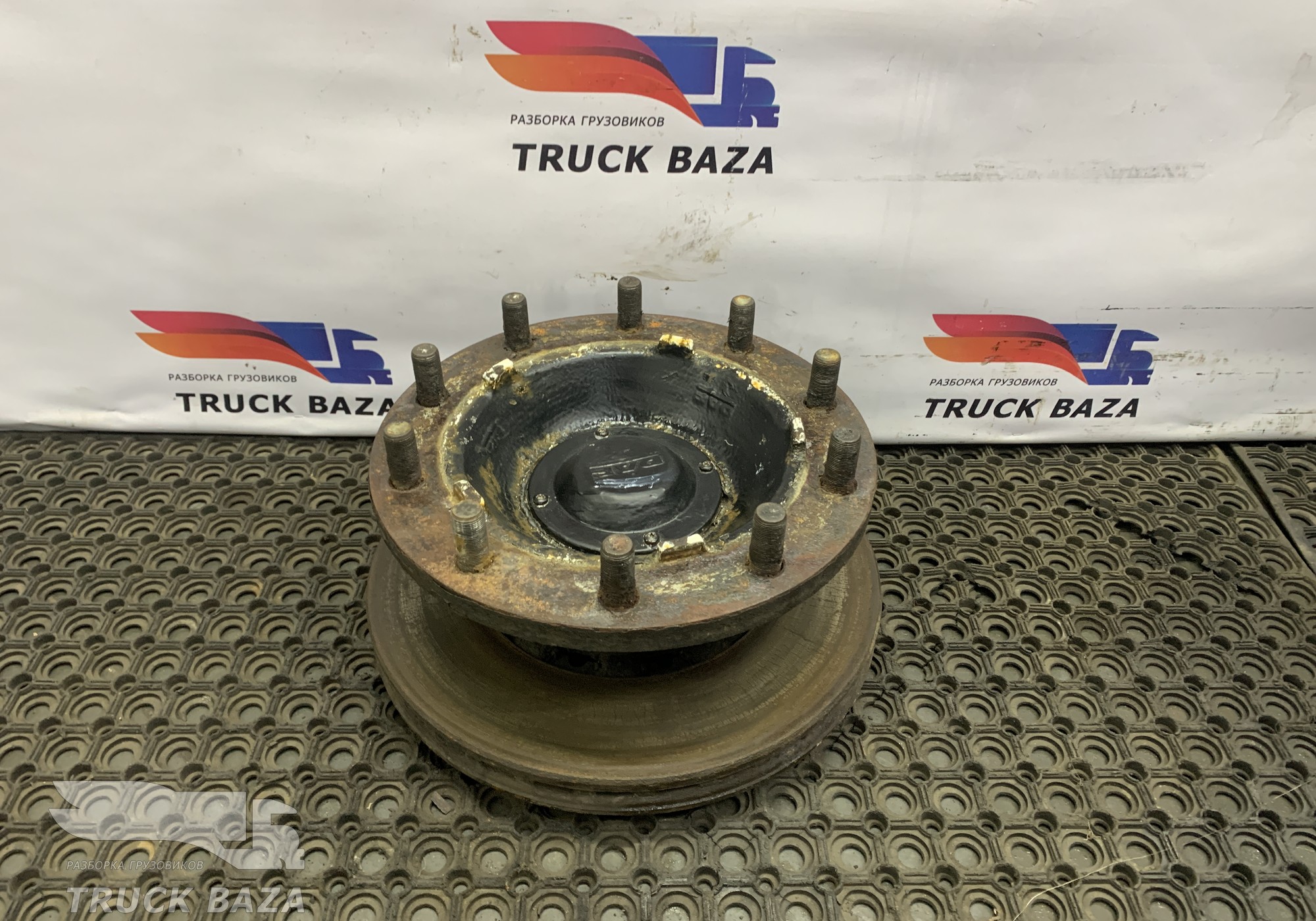 1818004 Ступица передняя для Daf