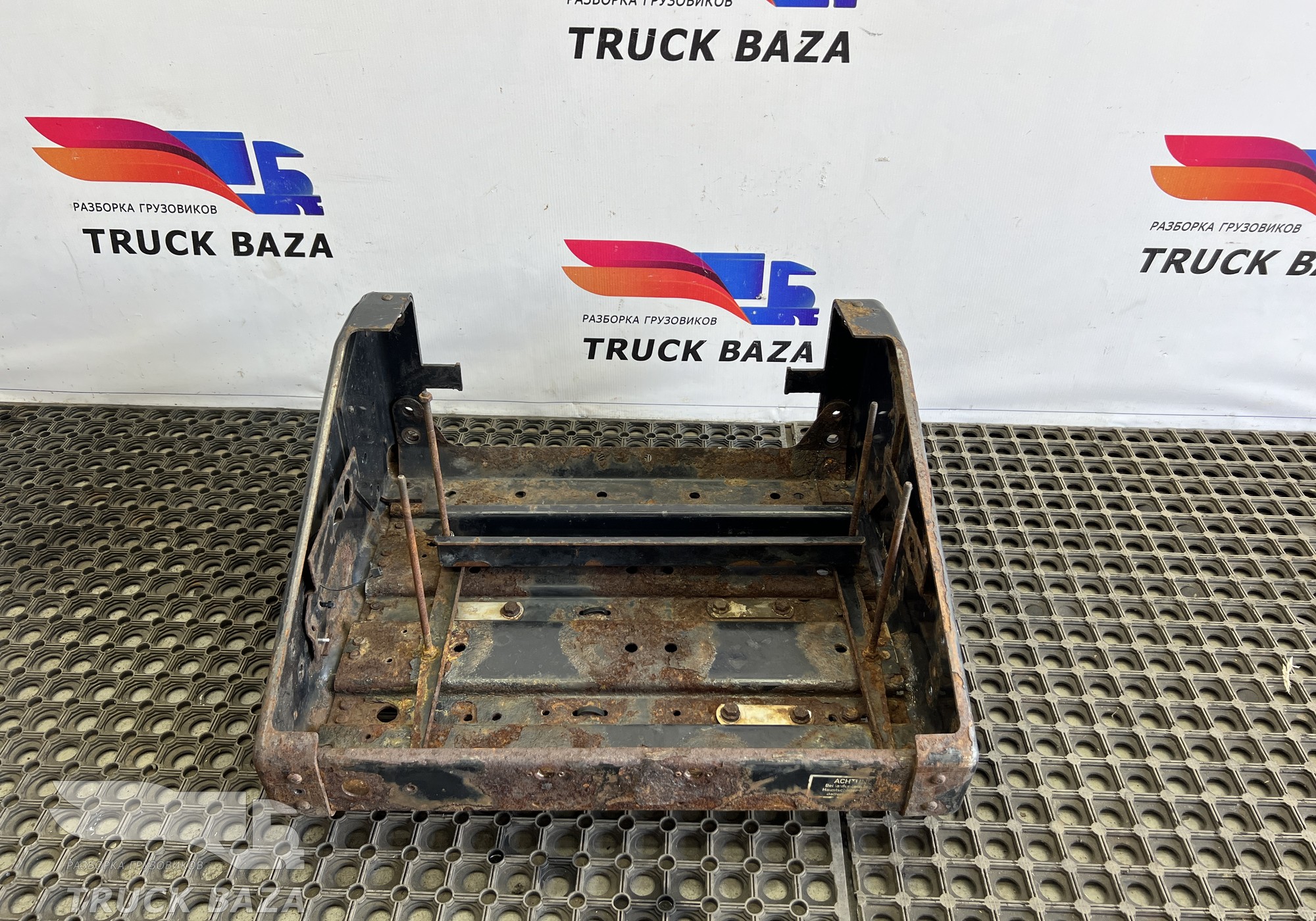 81418605376 Ящик АКБ для Man TGM II (с 2008)