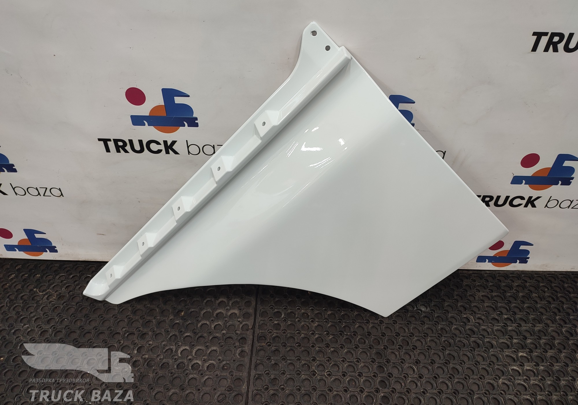 811W626106006 Продолжение двери правой для Sinotruk Sitrak C7H