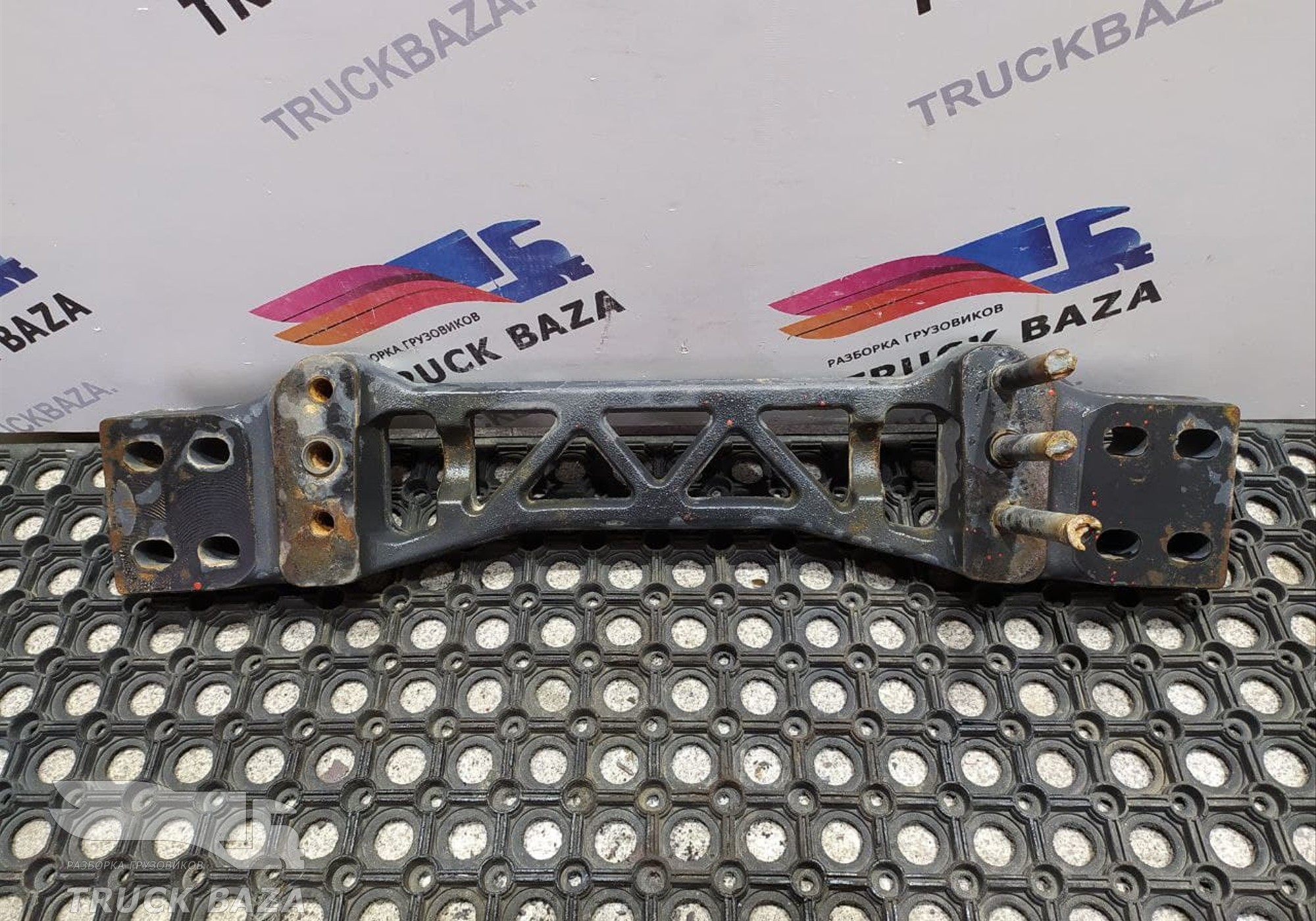 1743442 Траверса КПП