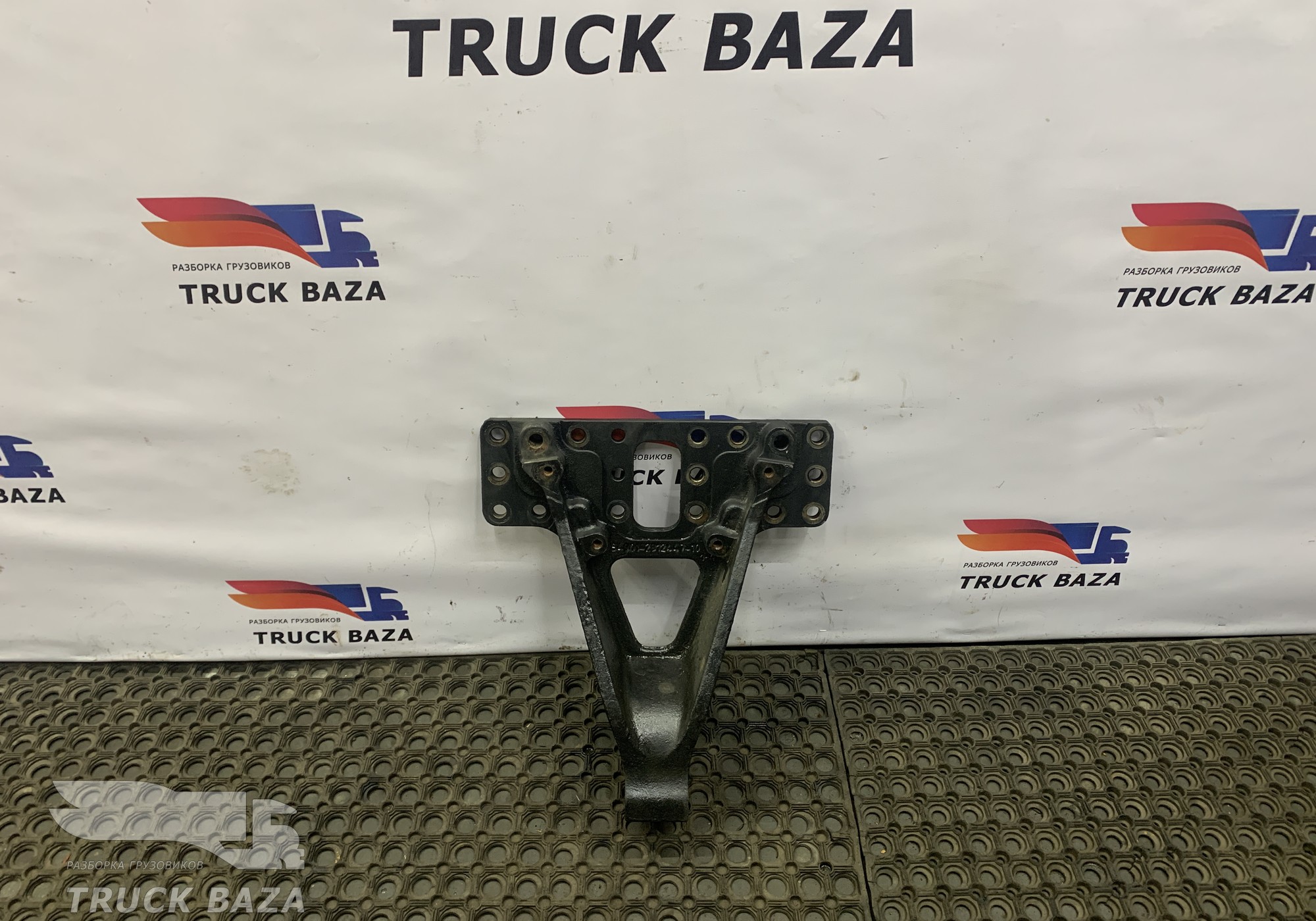 54901291244710 Кронштейн реактивной тяги для КАМАЗ 54901