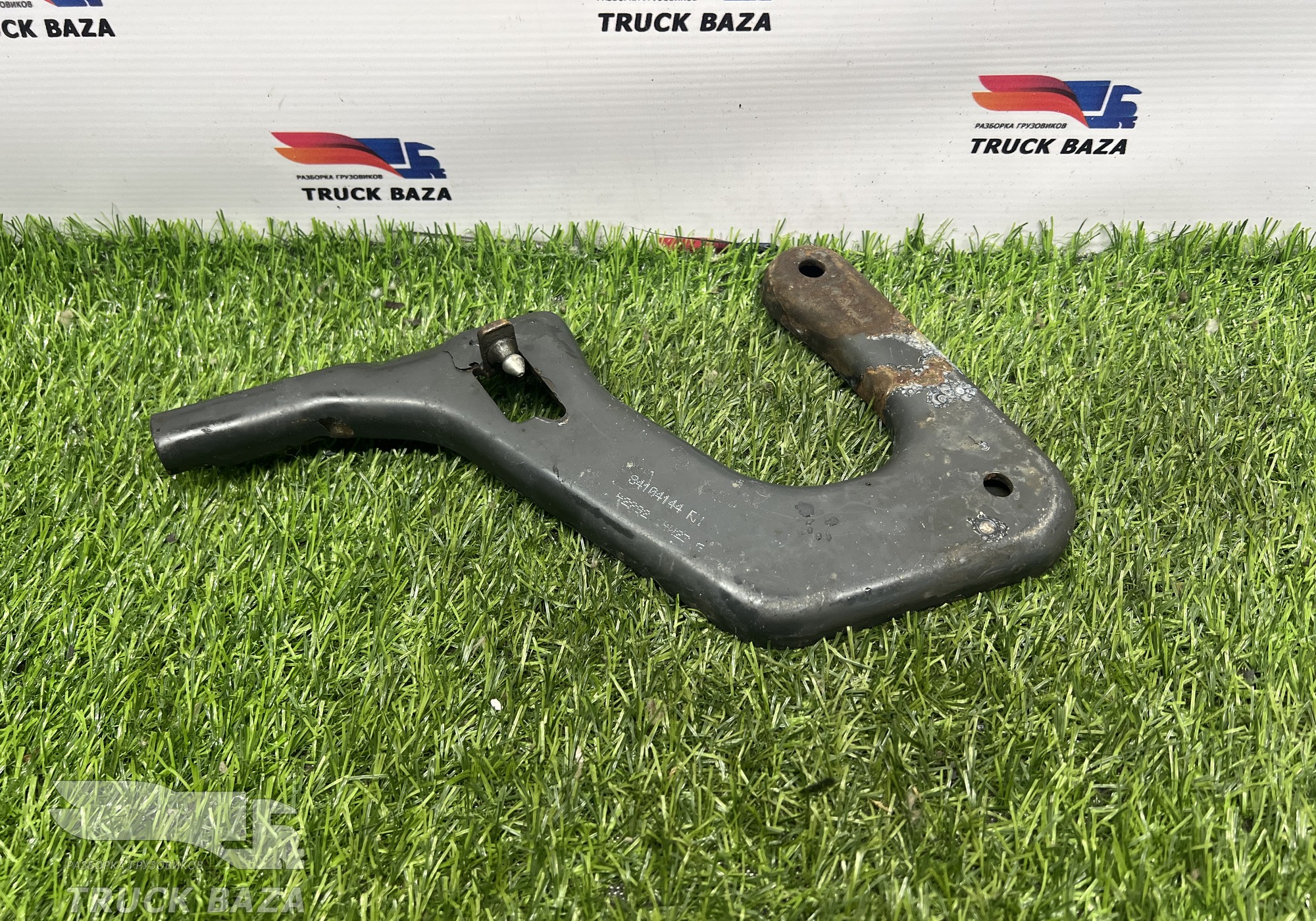 84104144 Петля подножки обслуживания правая для Volvo FH 4 (с 2012)