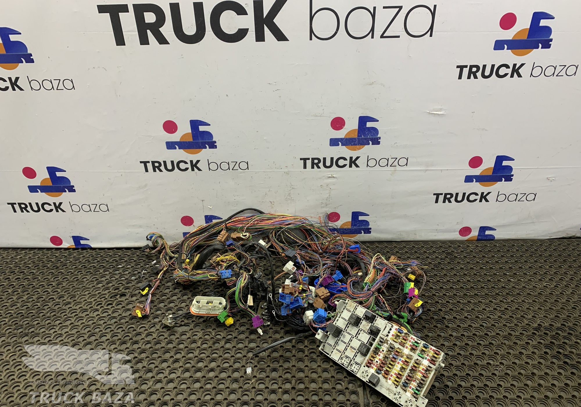 1509871 Проводка кабины