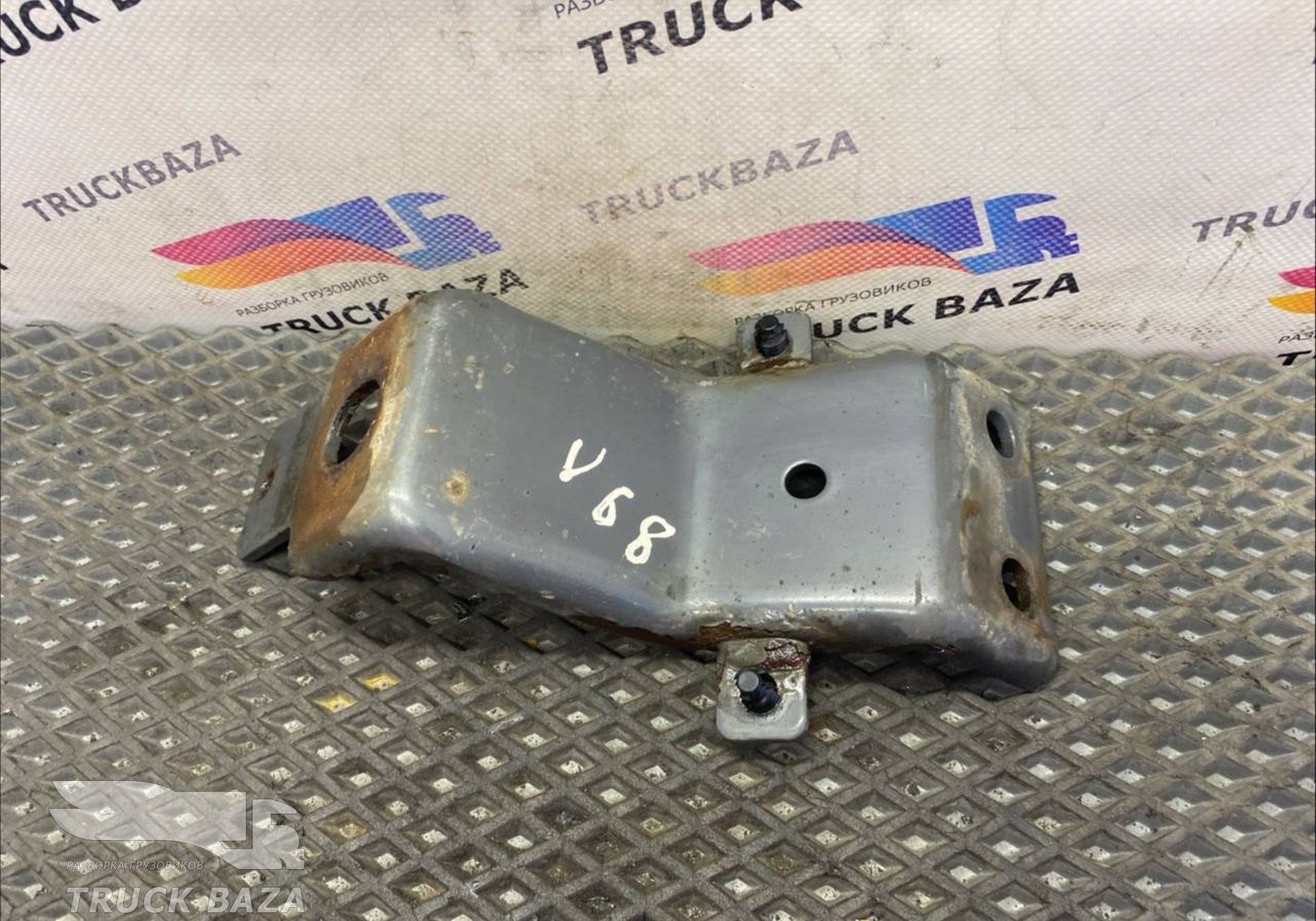 20737428 Кронштейн площадки пневмоподушки для Volvo