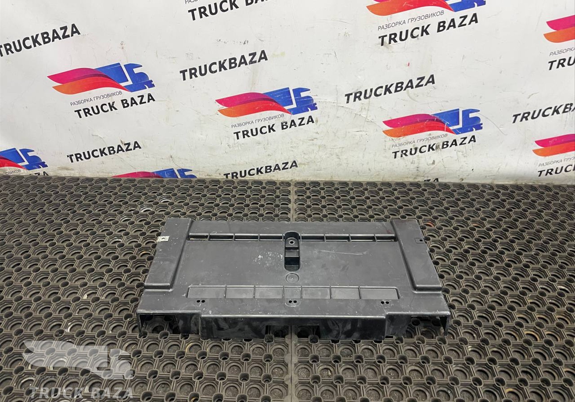 1860103 Подножка пасажира для Daf XF106 (с 2012)