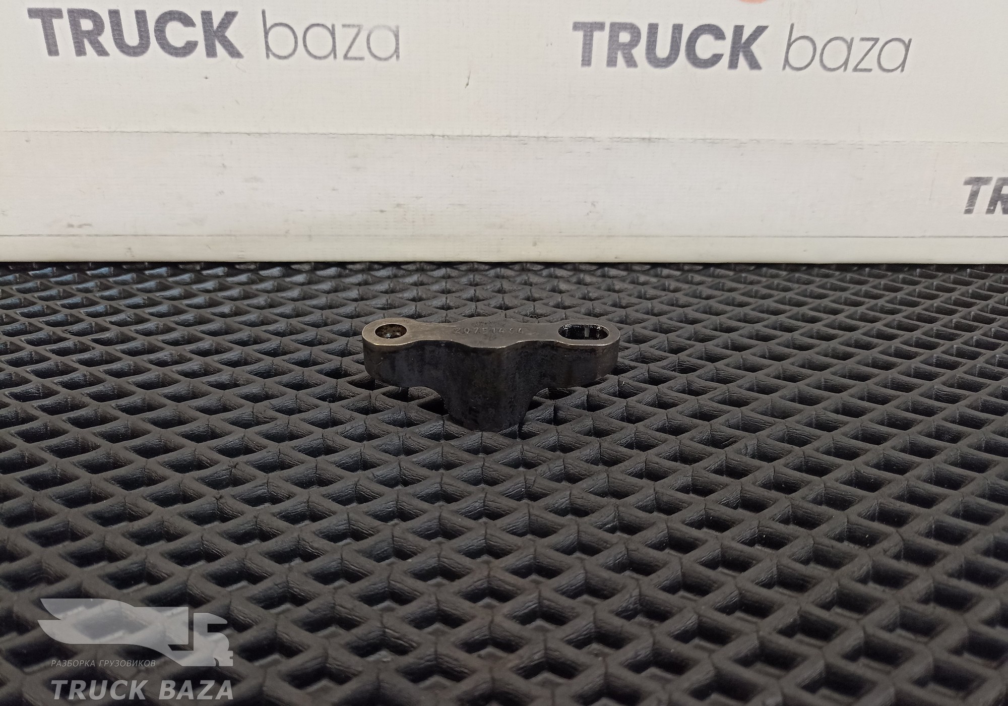 7420751464 Коромысло для Volvo FM