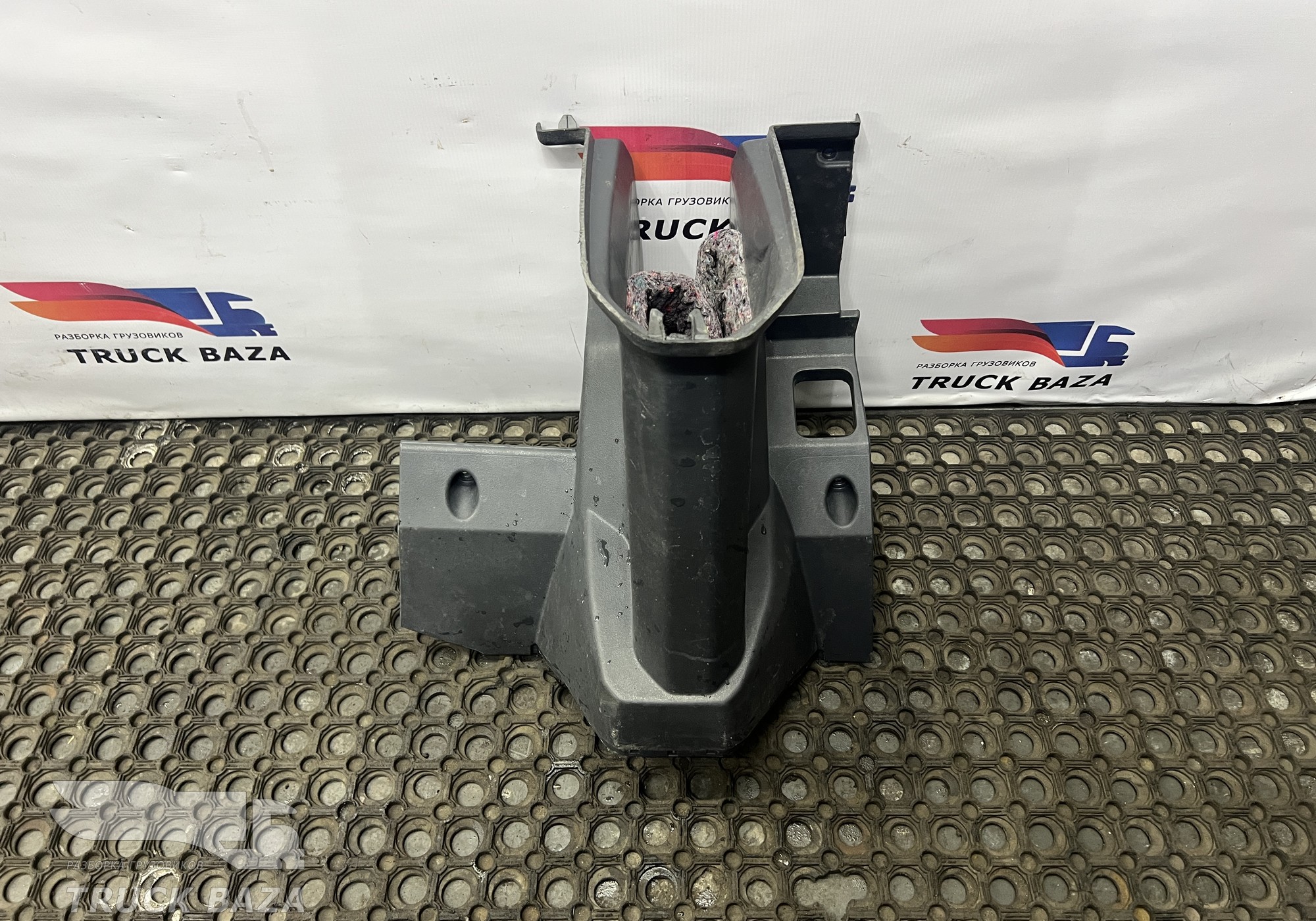 84520625 Кожух рулевой колонки для Renault T (с 2013)