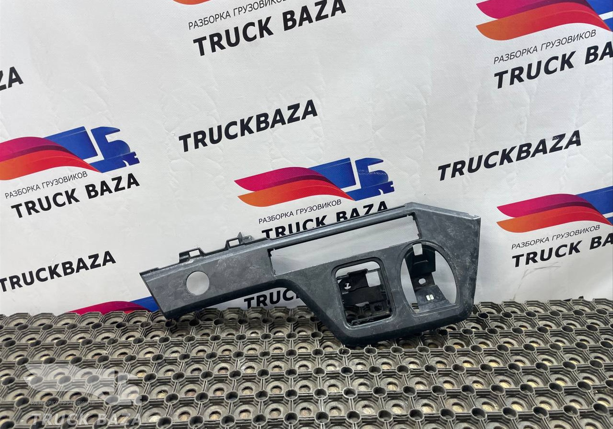 A9606804031 Накладка торпедо для Mercedes-Benz Actros New Actros MP4 (с 2011)