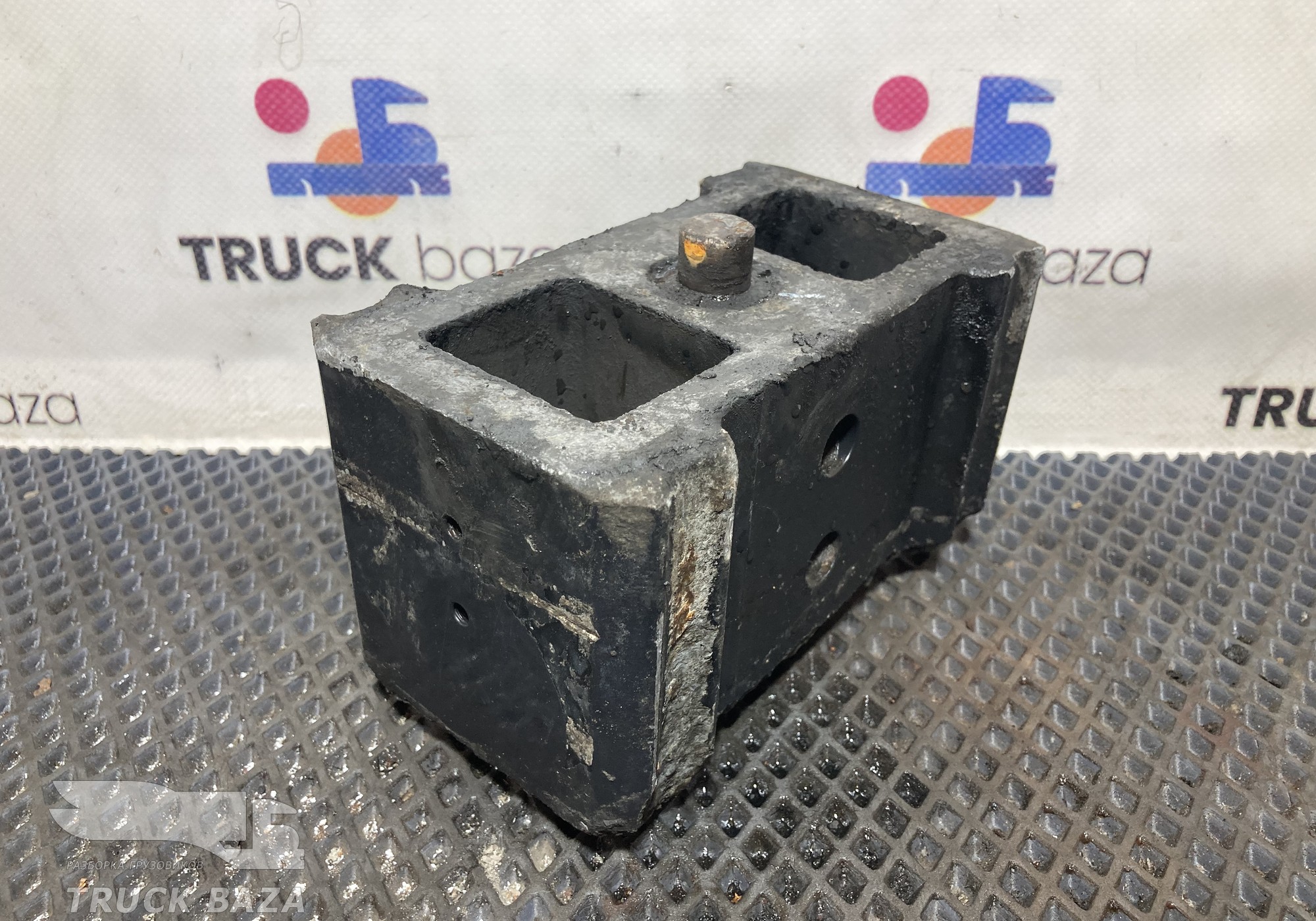 06461390007 Проставка рессоры передней для Man