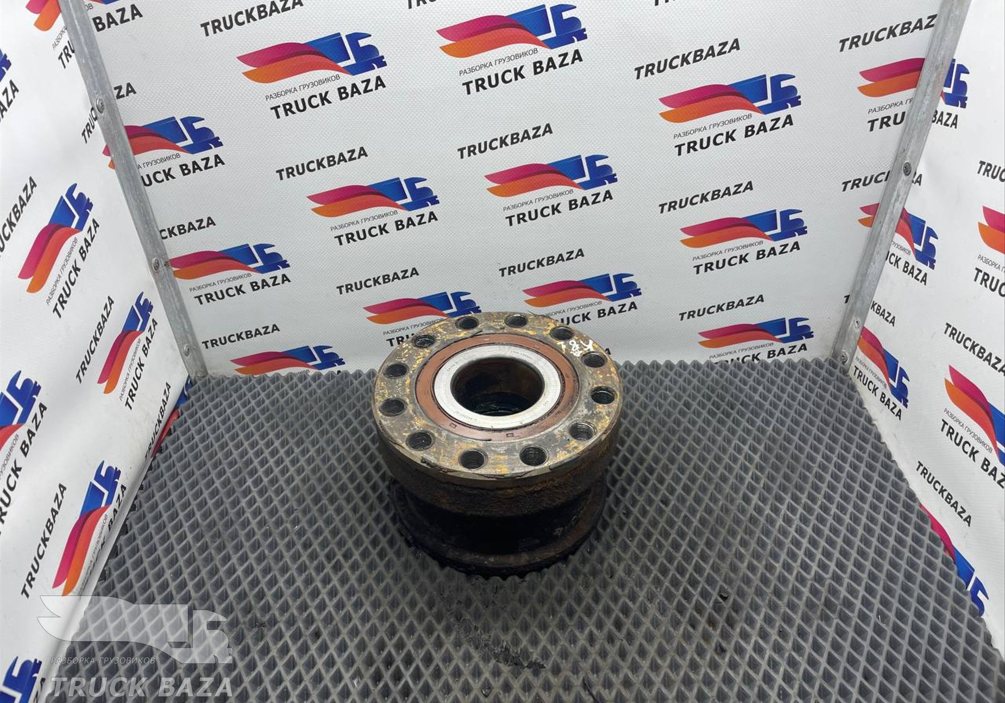 652083103009 Ступица передняя для КАМАЗ 54901