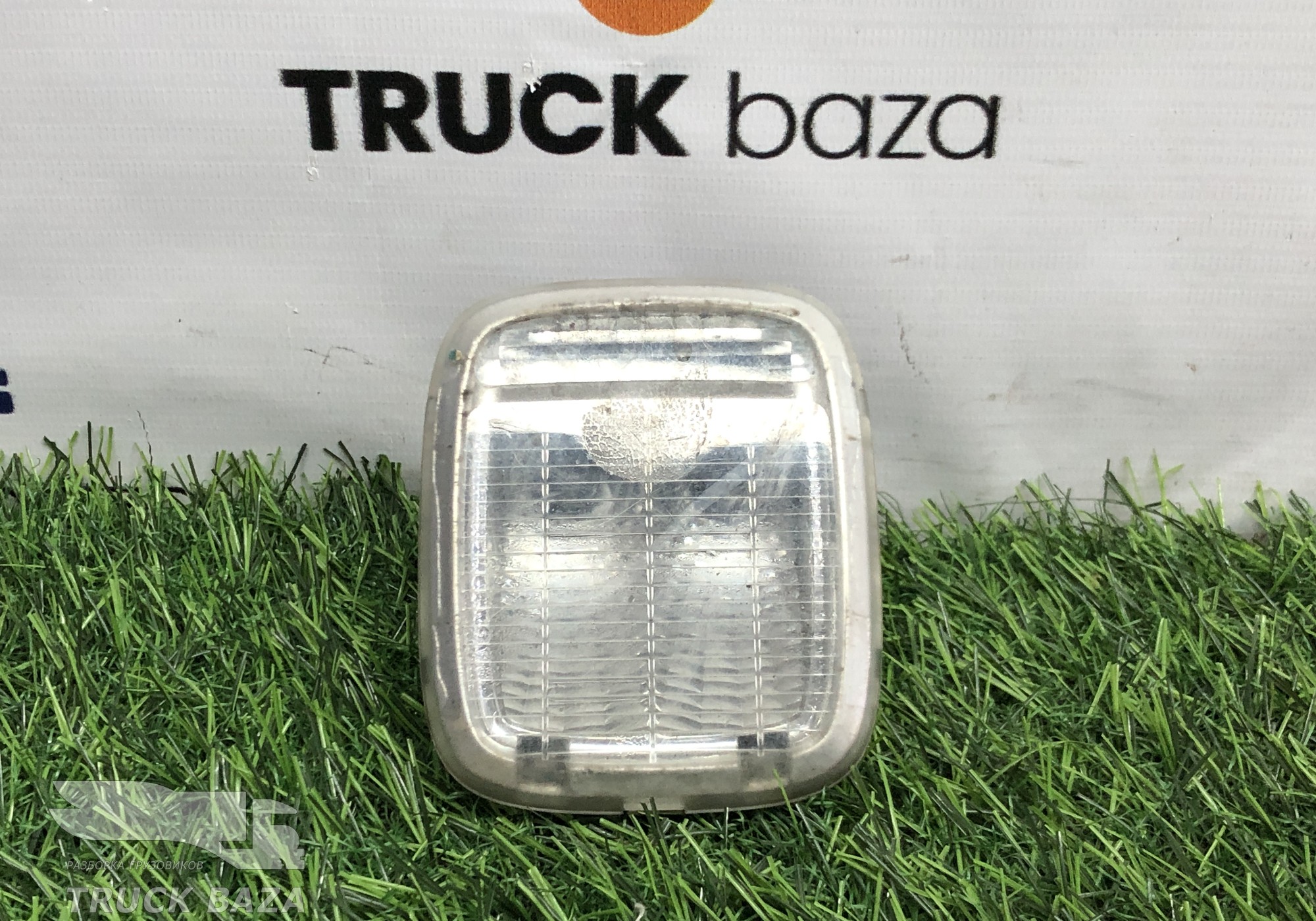 82089209 Плафон двери для Volvo