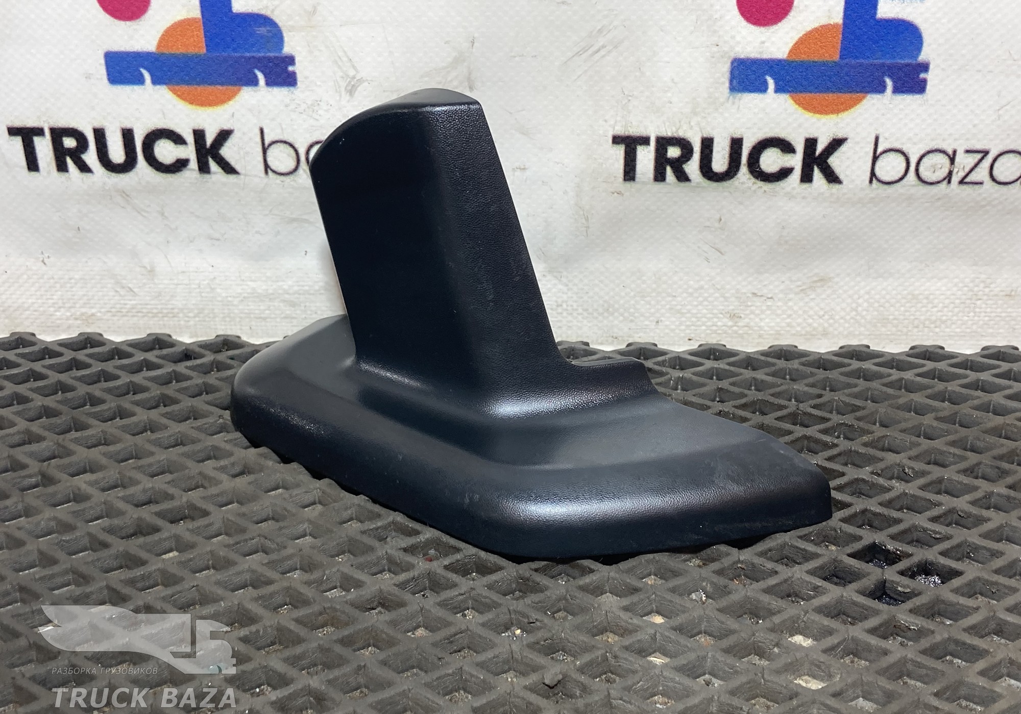 JC4617C728 Накладка салона для Ford F-MAX (с 2018)